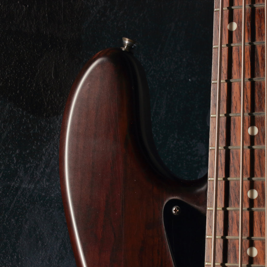 Fender Japan ‘62 Jazz Bass JB62-WAL Satin Walnut 2003