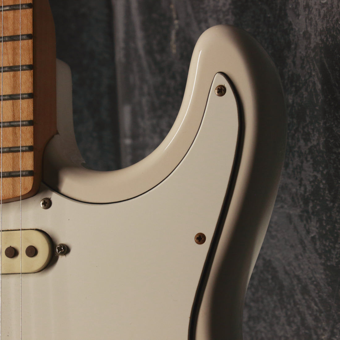 Daion Superstrat-Style White 1988