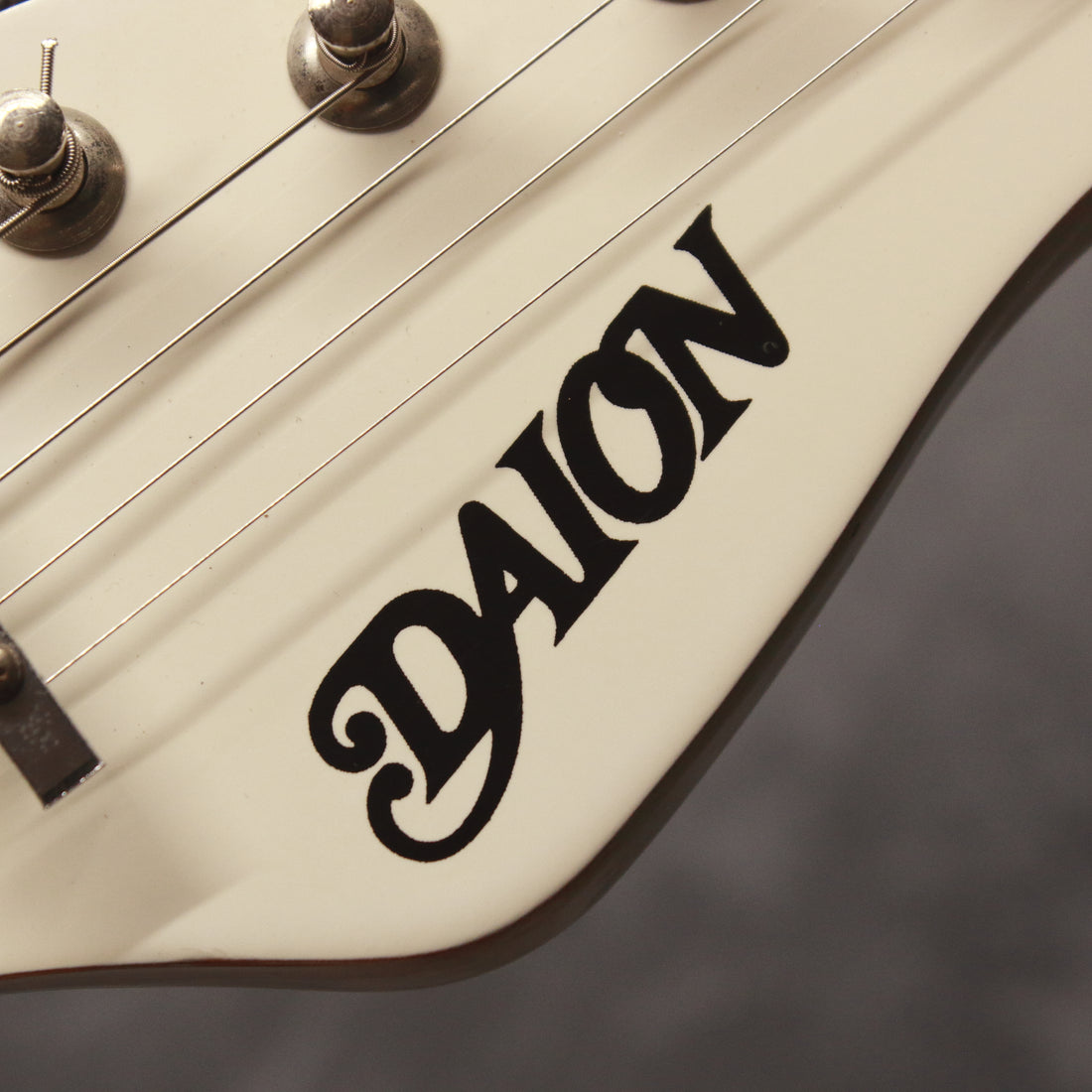 Daion Superstrat-Style White 1988
