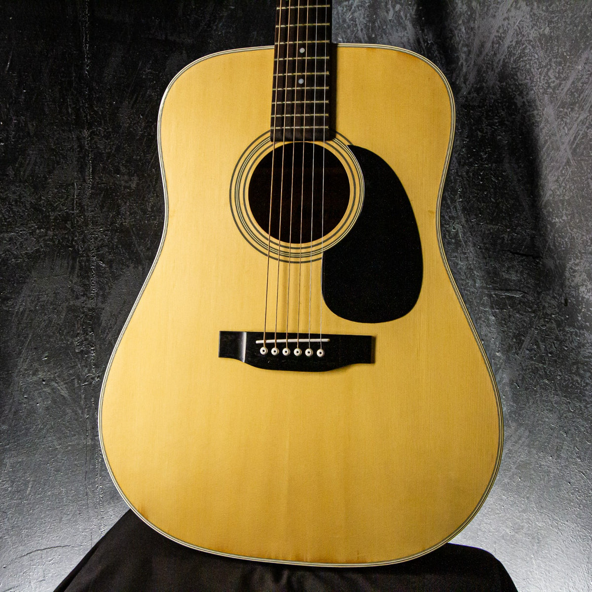 Morris W-20 Dreadnought Acoustic 1977 – Topshelf Instruments