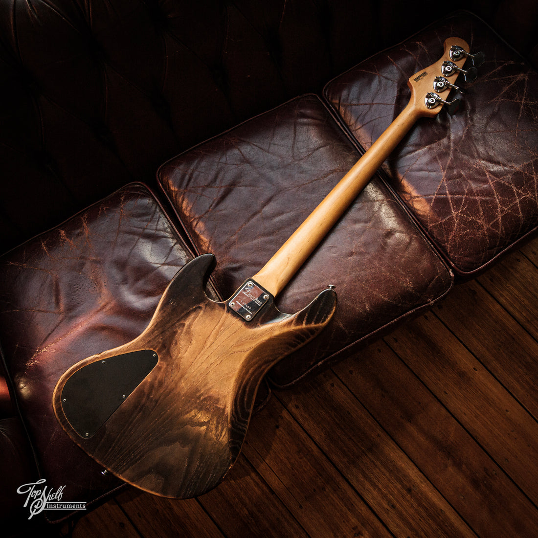 Bacchus Handmade Woodline Ash 4 Hollow Black Oil 2005