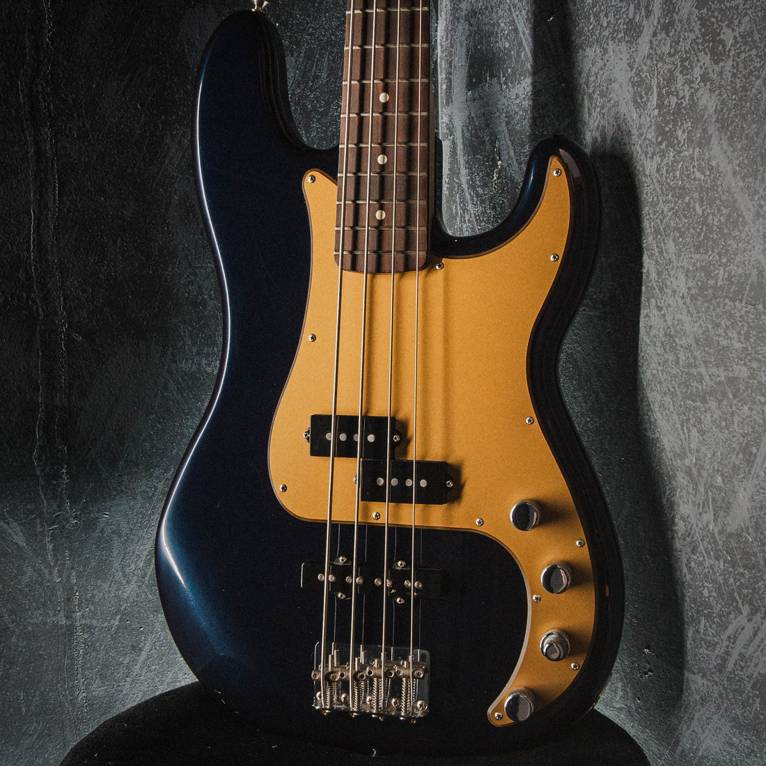 Fender Deluxe Active Precision Bass Special Navy Blue Metallic 2014