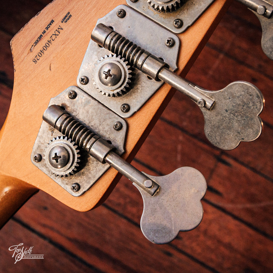 Fender Flea Jazz Bass Faded Shell Pink 2024