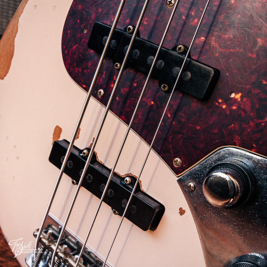 Fender Flea Jazz Bass Faded Shell Pink 2024