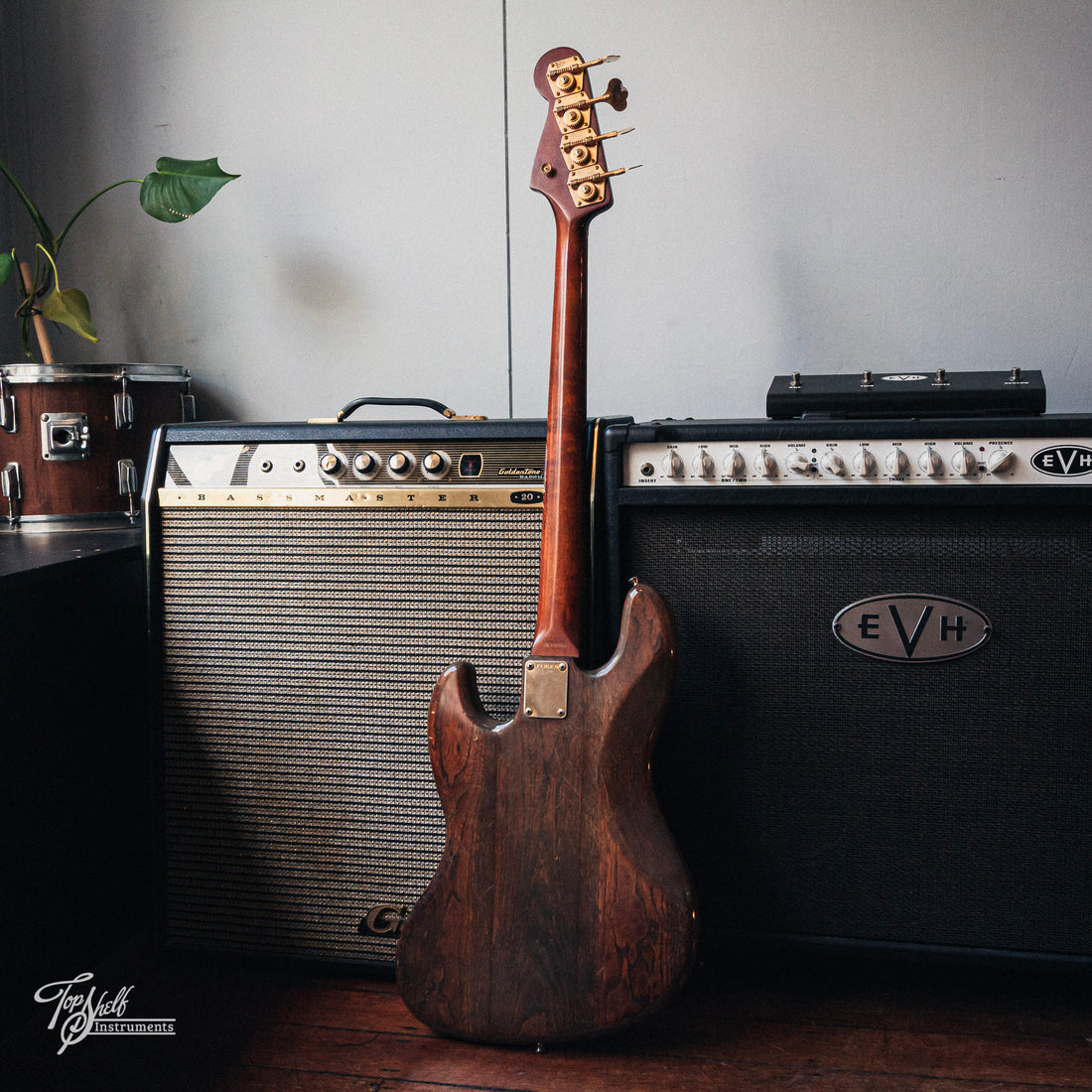Fender Japan ‘62 Jazz Bass JB62-115WAL Walnut 1990