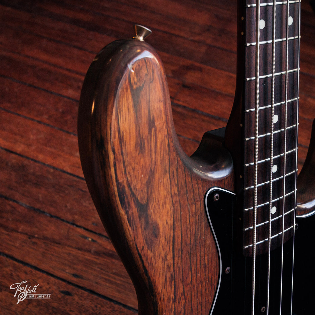 Fender Japan ‘62 Jazz Bass JB62-115WAL Walnut 1990