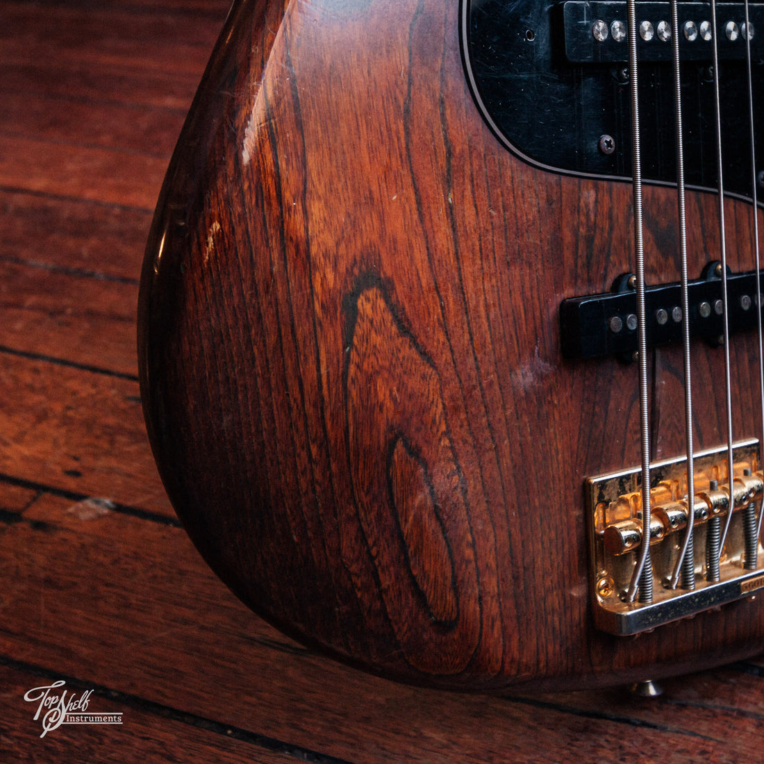 Fender Japan ‘62 Jazz Bass JB62-115WAL Walnut 1990
