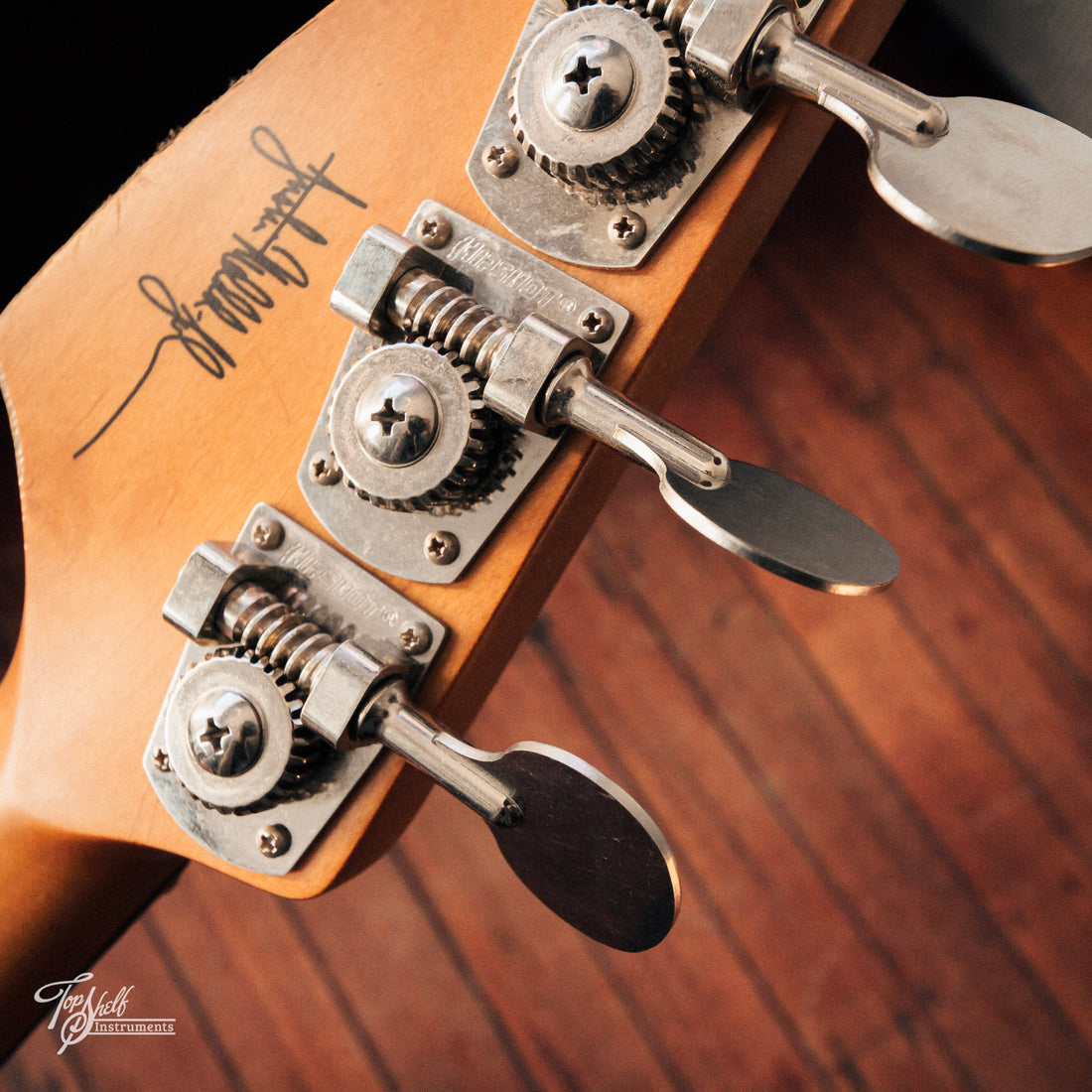 Fender JMJ Road Worn Mustang Bass 2023