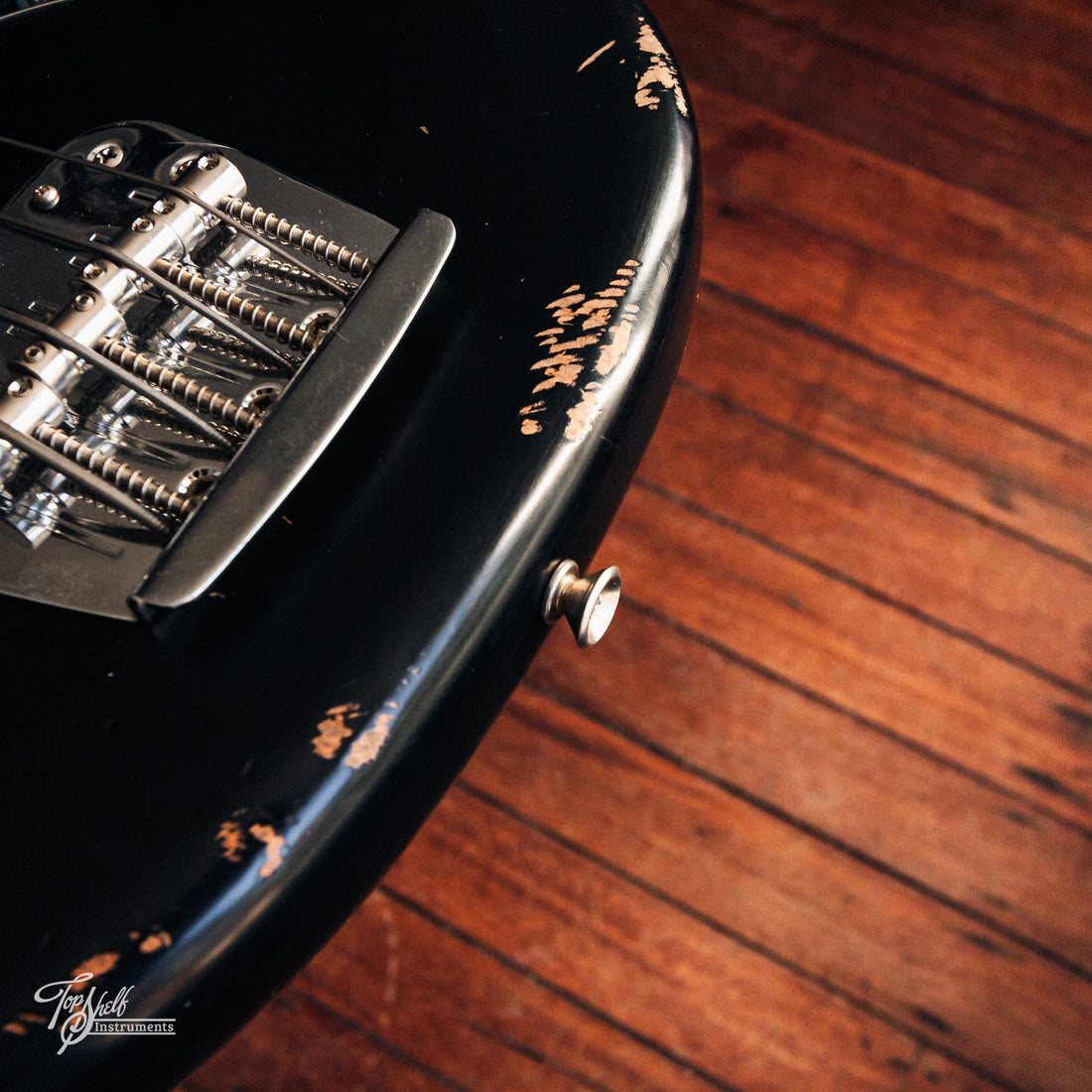 Fender JMJ Road Worn Mustang Bass 2023