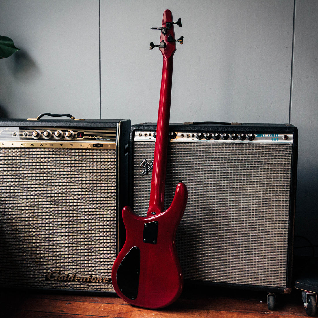 Tokai Works Bass Revolution TW-1500 Fretless Bass Transparent Red 1987