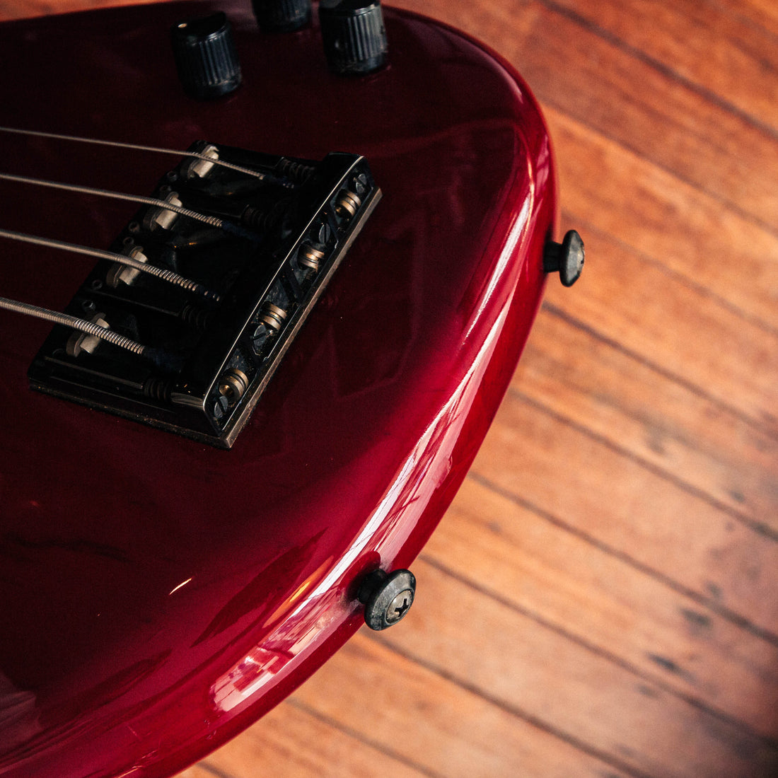 Tokai Works Bass Revolution TW-1500 Fretless Bass Transparent Red 1987