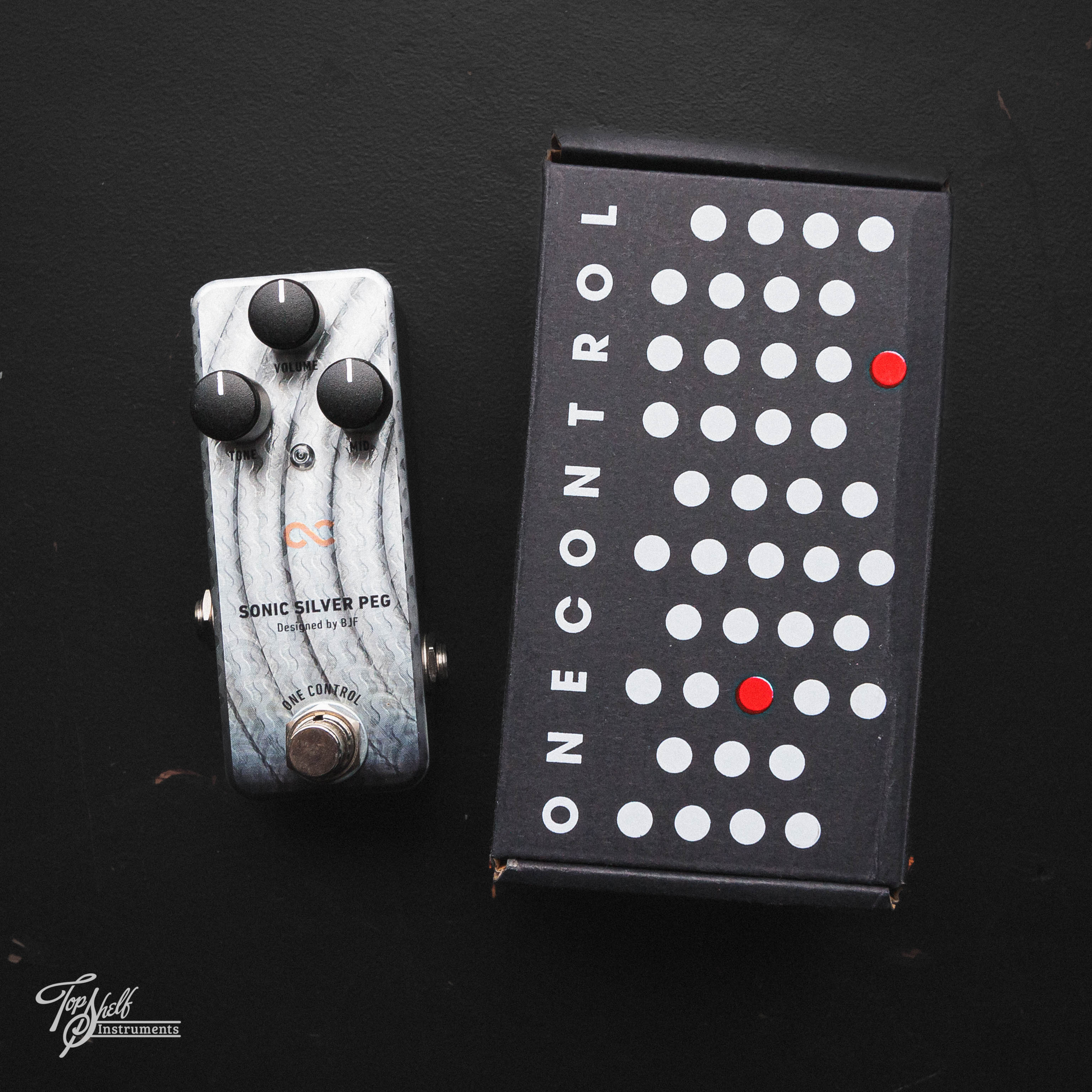 OneControl Sonic Silver Peg Bass Preamp Pedal – Topshelf Instruments