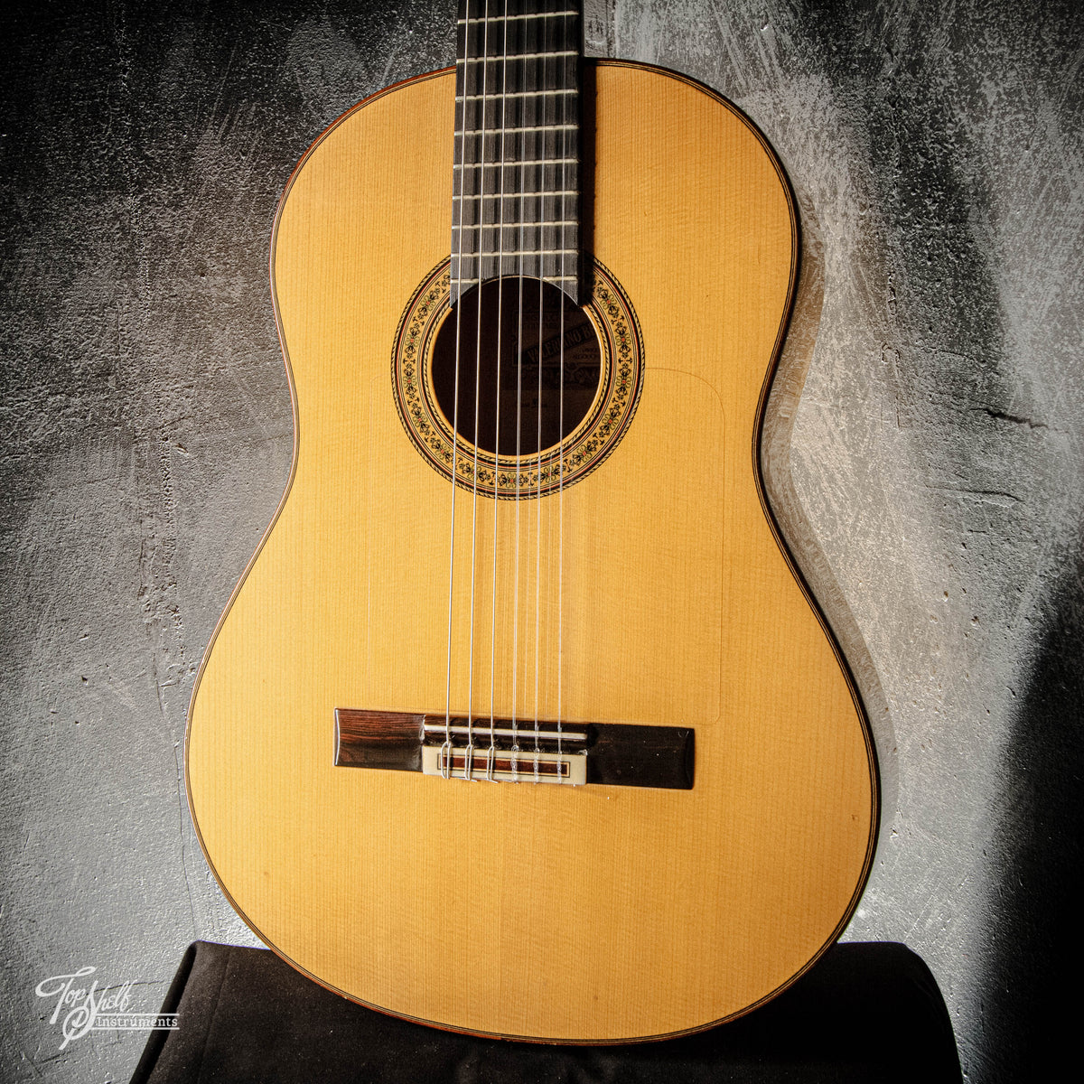 Valeriano Bernal Clase F Flamenco Acoustic 1998 Topshelf Instruments
