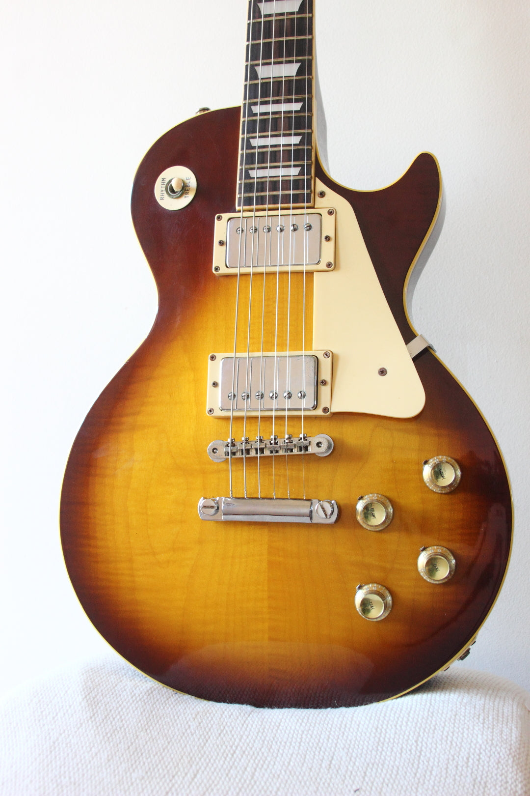 Greco EG500 LP Style Honeyburst 1977 – Topshelf Instruments