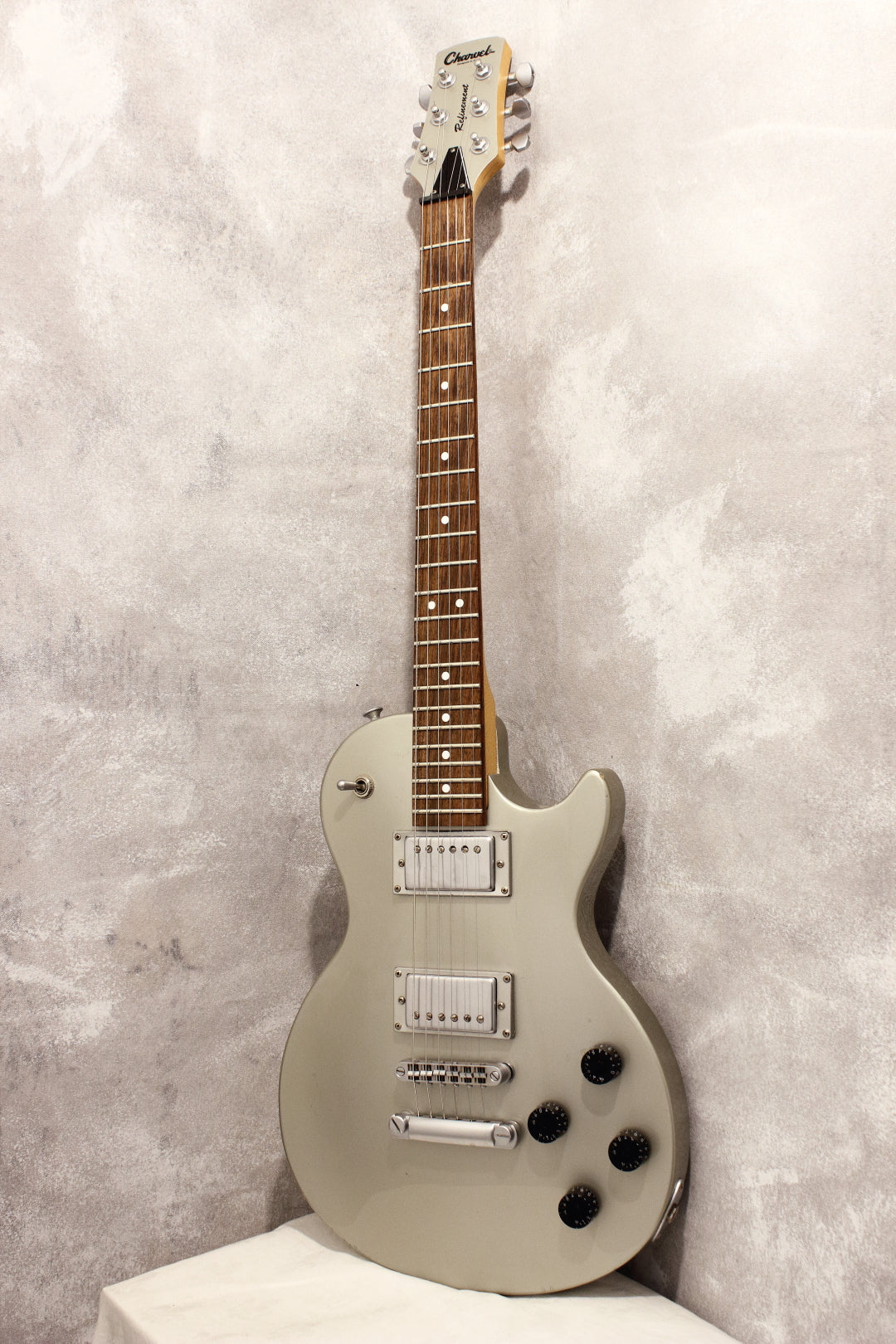 Charvel Refinement R-S43 Silver 1999 – Topshelf Instruments