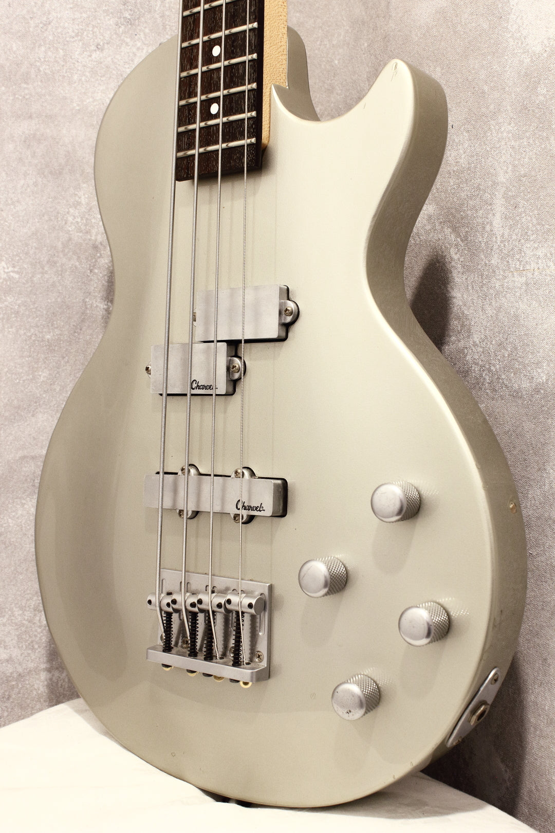 Charvel Refinement R-SB48 Silver 2000 – Topshelf Instruments