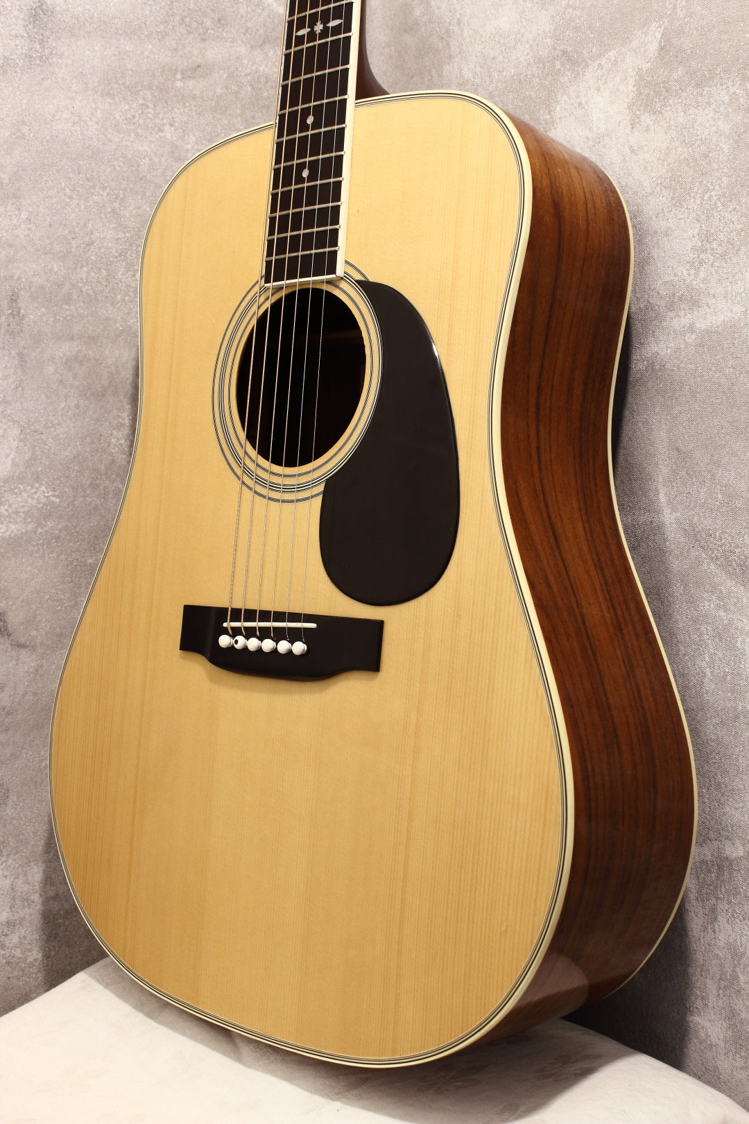 Tokai Cat's Eyes CE-200 Dreadnought Acoustic 1982 – Topshelf