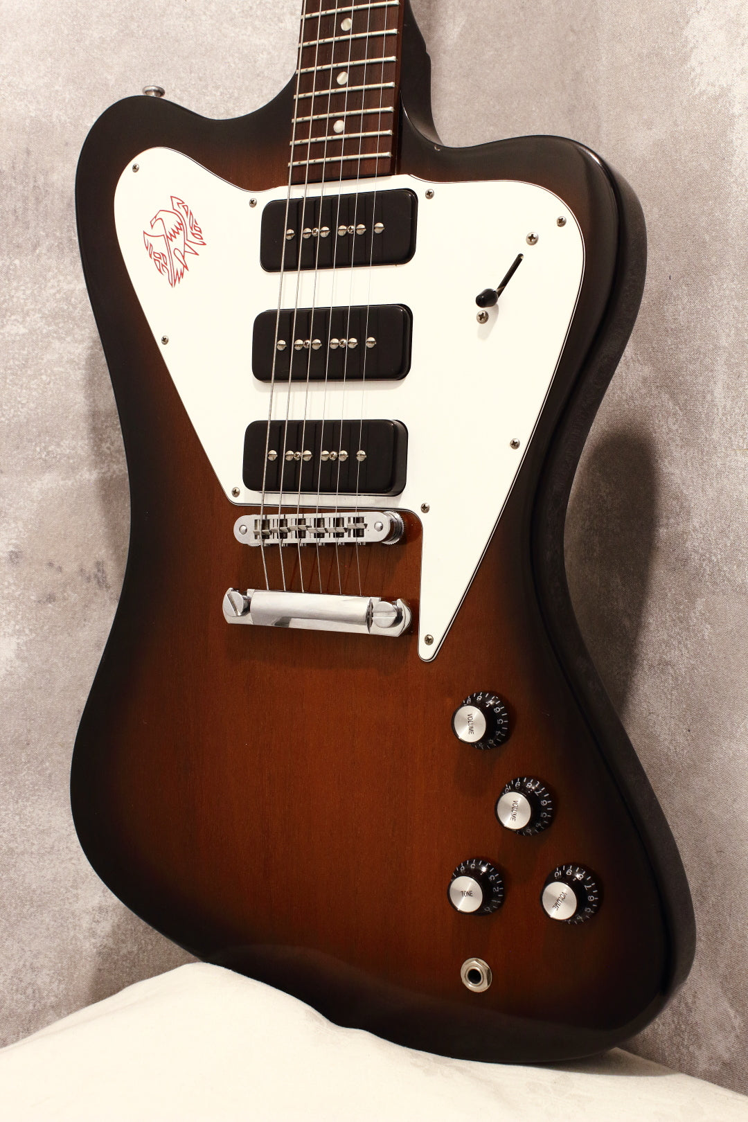 Gibson Firebird Non-Reverse P90 2011年 Gibson Unveils 2011 Firebird Studio Non-Reverse Guitar