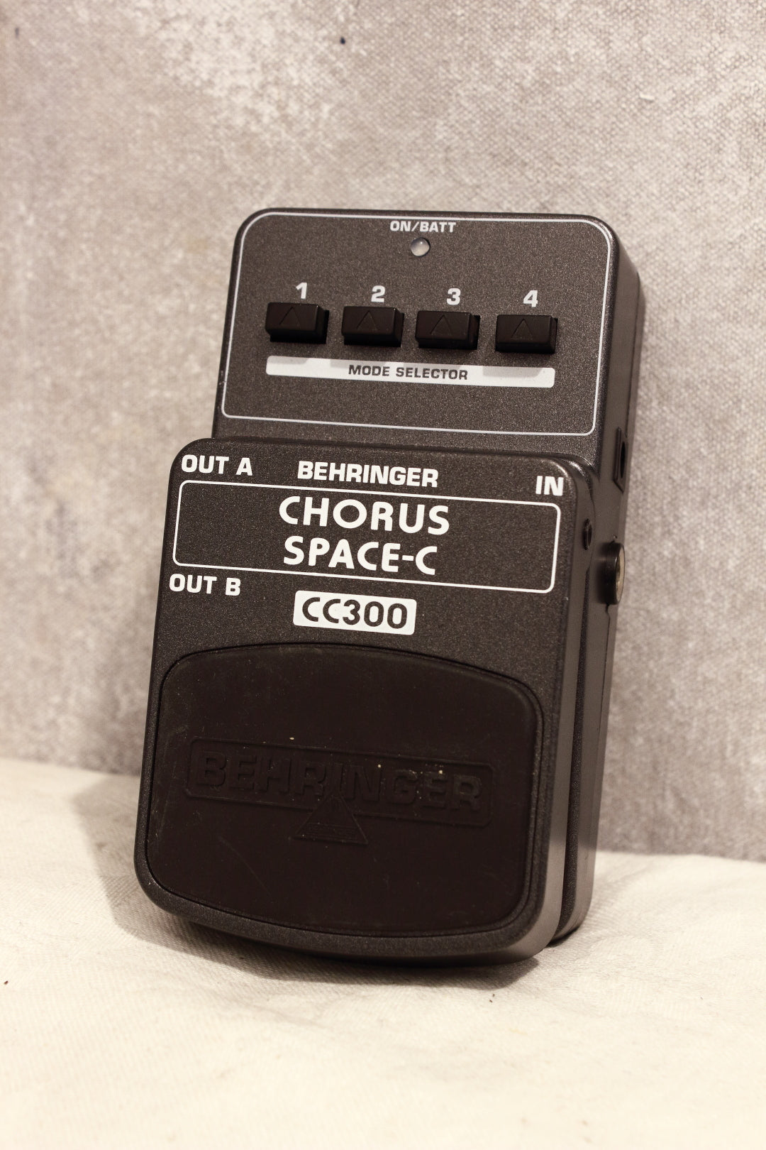 Behringer Chorus Space-C CC300 Pedal – Topshelf Instruments