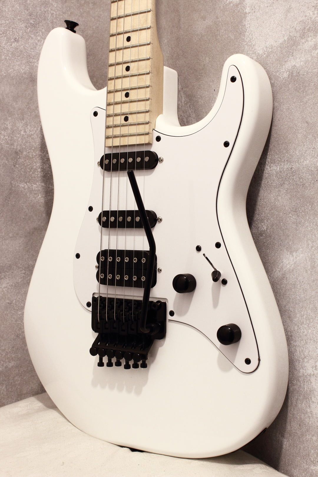 Jackson Adrian Smith Signature SDXM Snow White 2020 – Topshelf Instruments