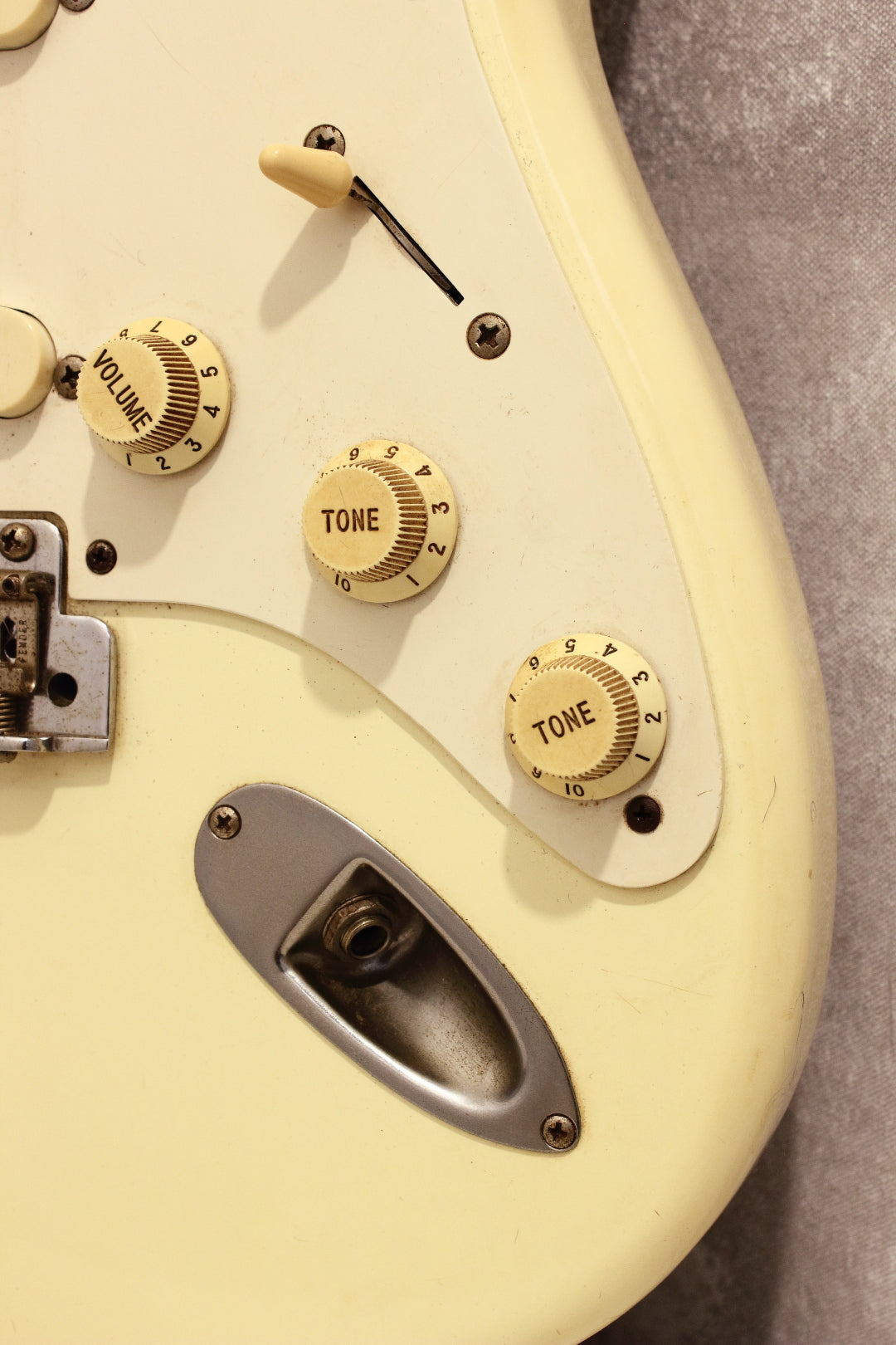 Fender 1976-1977 Stratocaster Olympic White Electric Guitar