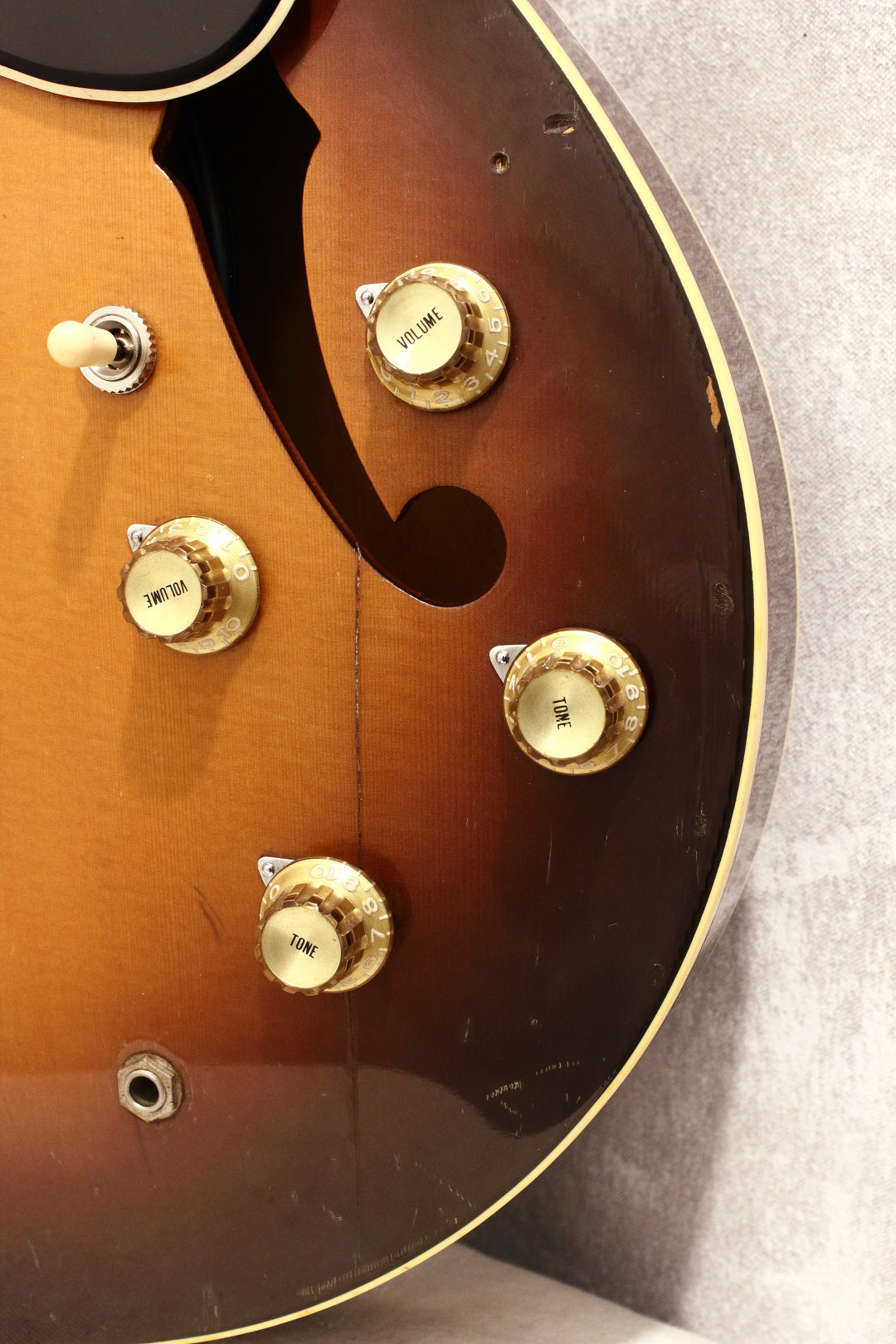 ヤマハ YAMAHA SA1800 引き取り限定 Yamaha SA1800 Semi Hollow Brown Sunburst 1983 – Topshelf Instruments