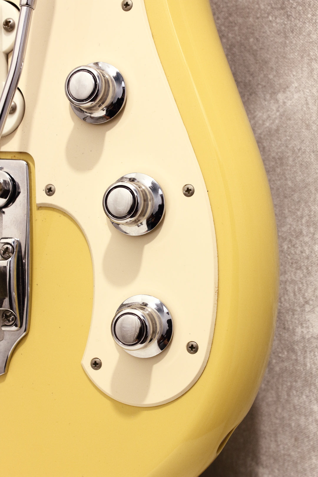 Yamaha SGV300 Flying Samurai Banana Yellow 2000 – Topshelf Instruments