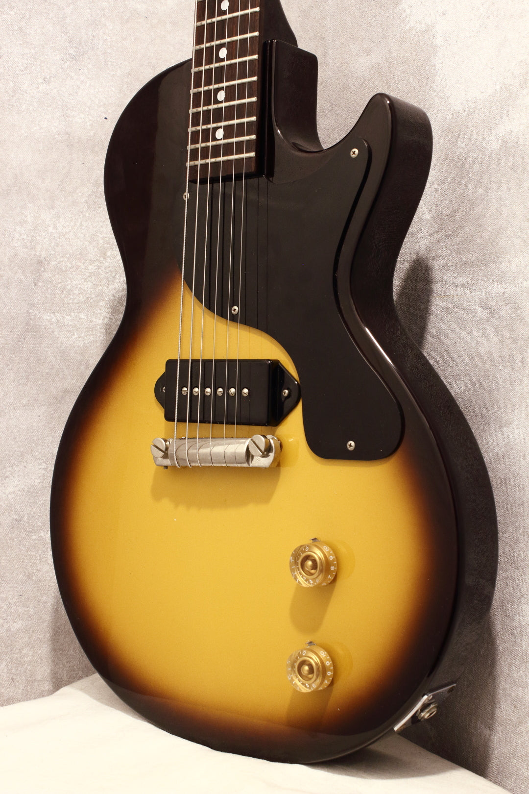 FGN Neo Classic NCLJ-10R Sunburst 2010 – Topshelf Instruments
