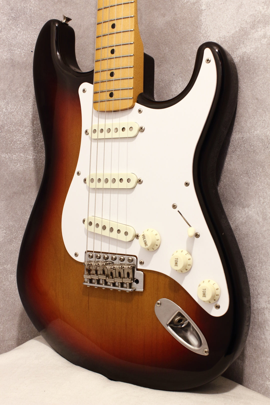 Fender Japan '58 Stratocaster ST58-70TX Sunburst 2004 – Topshelf