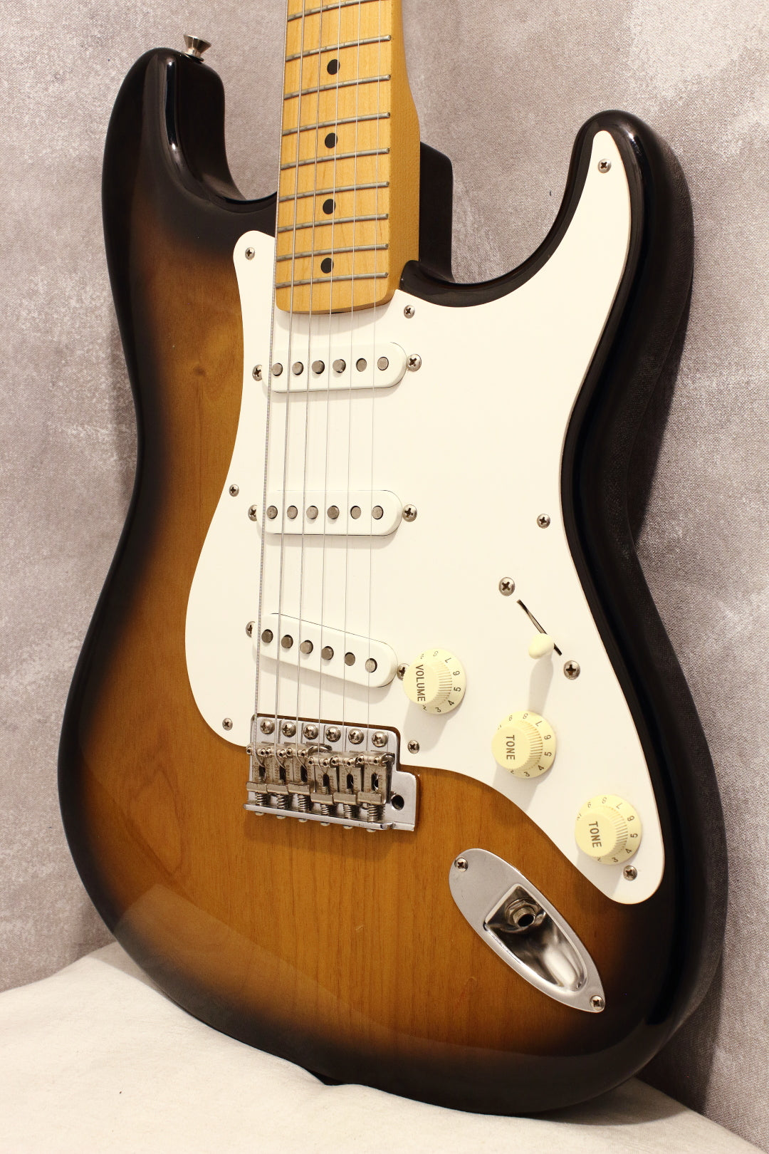 USED FENDER JAPAN / ST57-TX 2-Tone Sunburst – Ishibashi