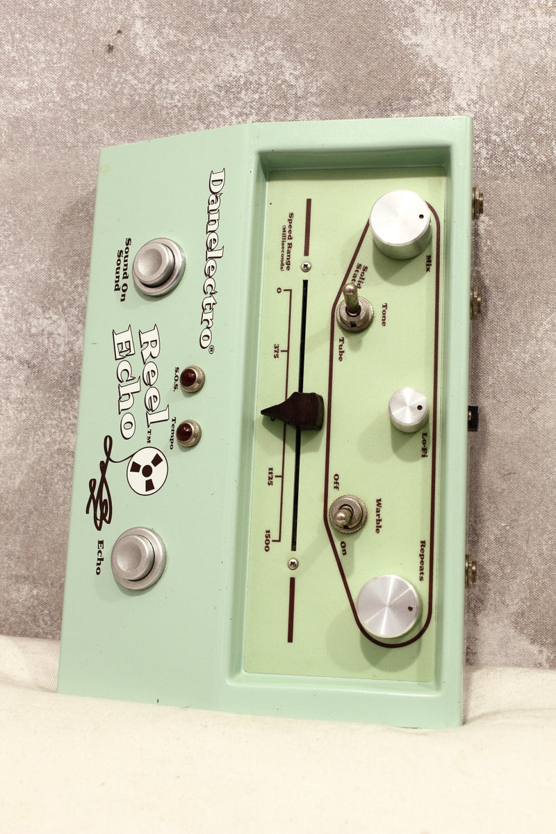 Danelectro Reel Echo Tape Simulator Pedal – Topshelf Instruments