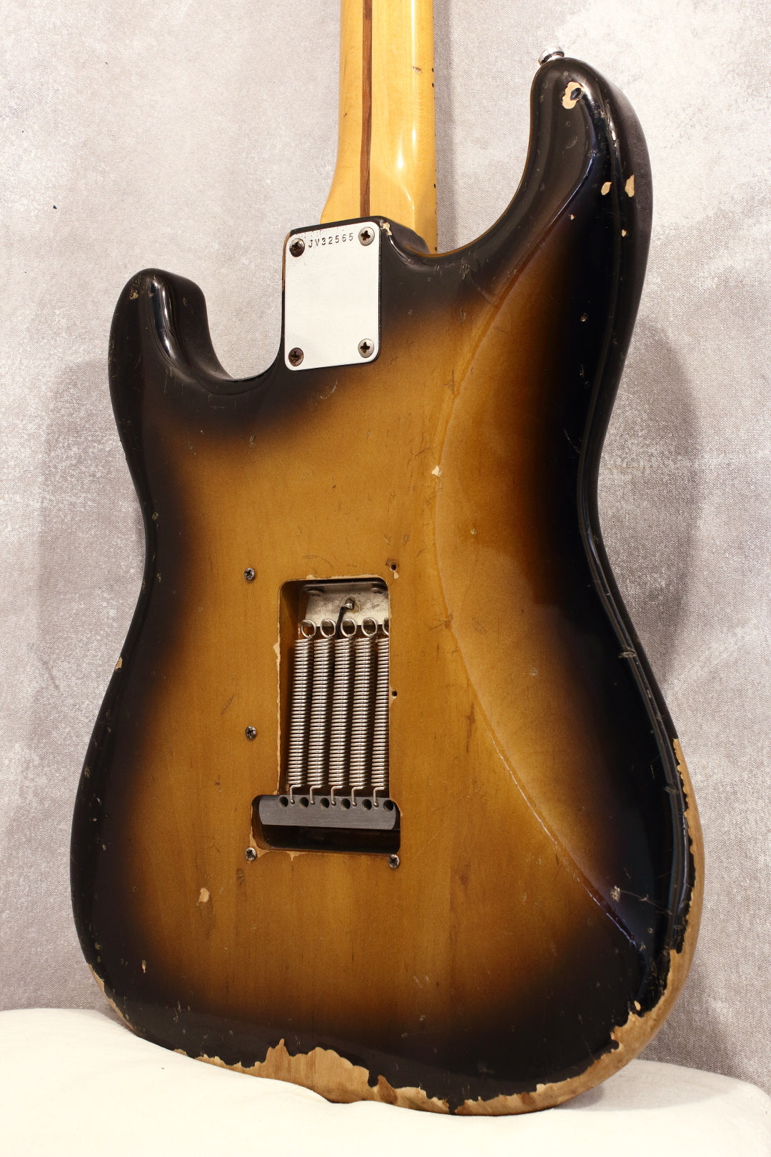 Fender Japan '57 Stratocaster ST57-85 Sunburst JV Serial Fender Japan '57 Stratocaster ST57-85 Sunburst JV Serial