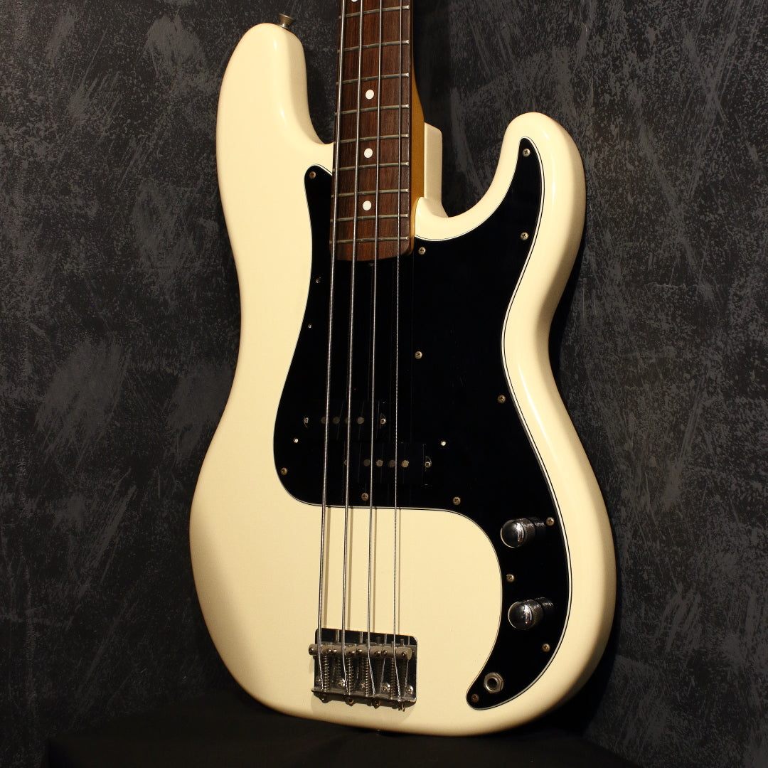 Fender Japan '70 Precision Bass PB70-70US Olympic White 1998