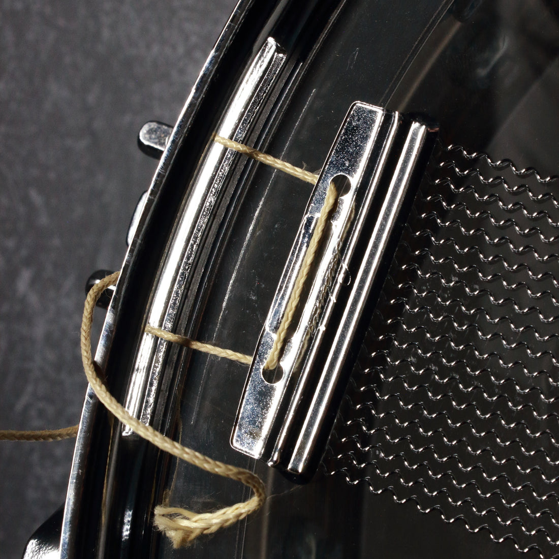 Ludwig Supraphonic 14x5 Snare Drum (LM400)