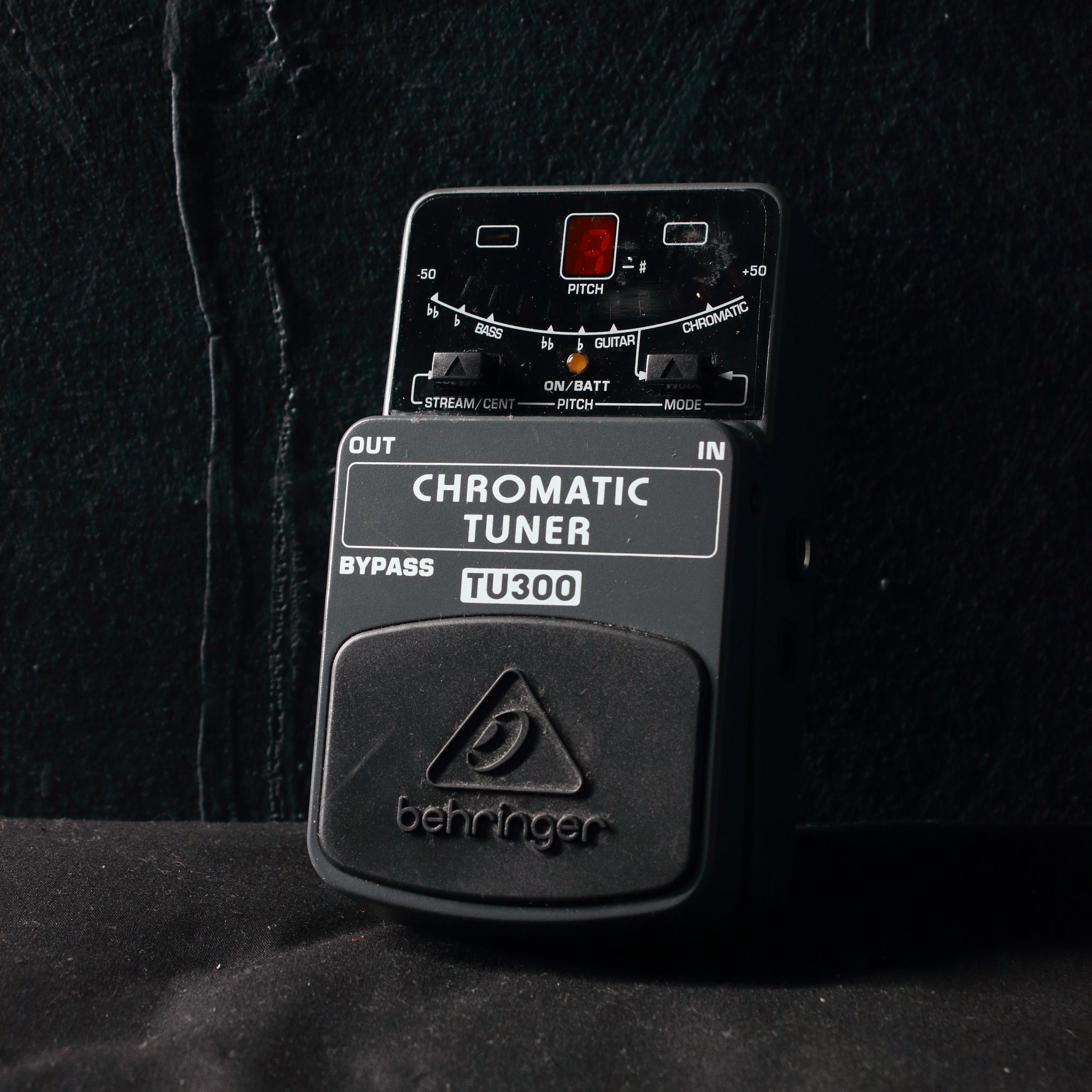 Behringer TU300 Chromatic Tuner Pedal