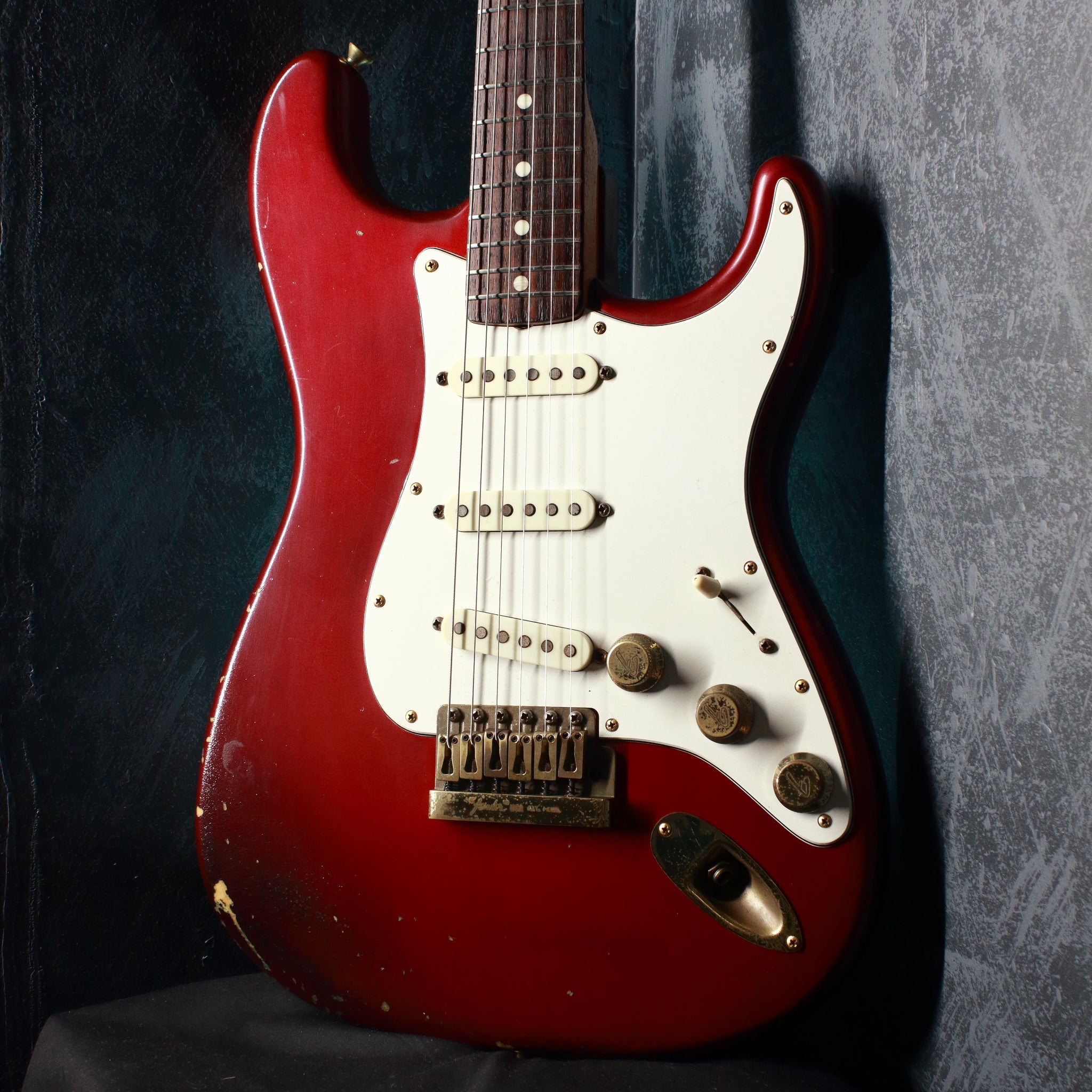 ギター fender usa stratocaster 1981 Morocco red fender usa stratocaster 1981 Morocco red 1981 Fender