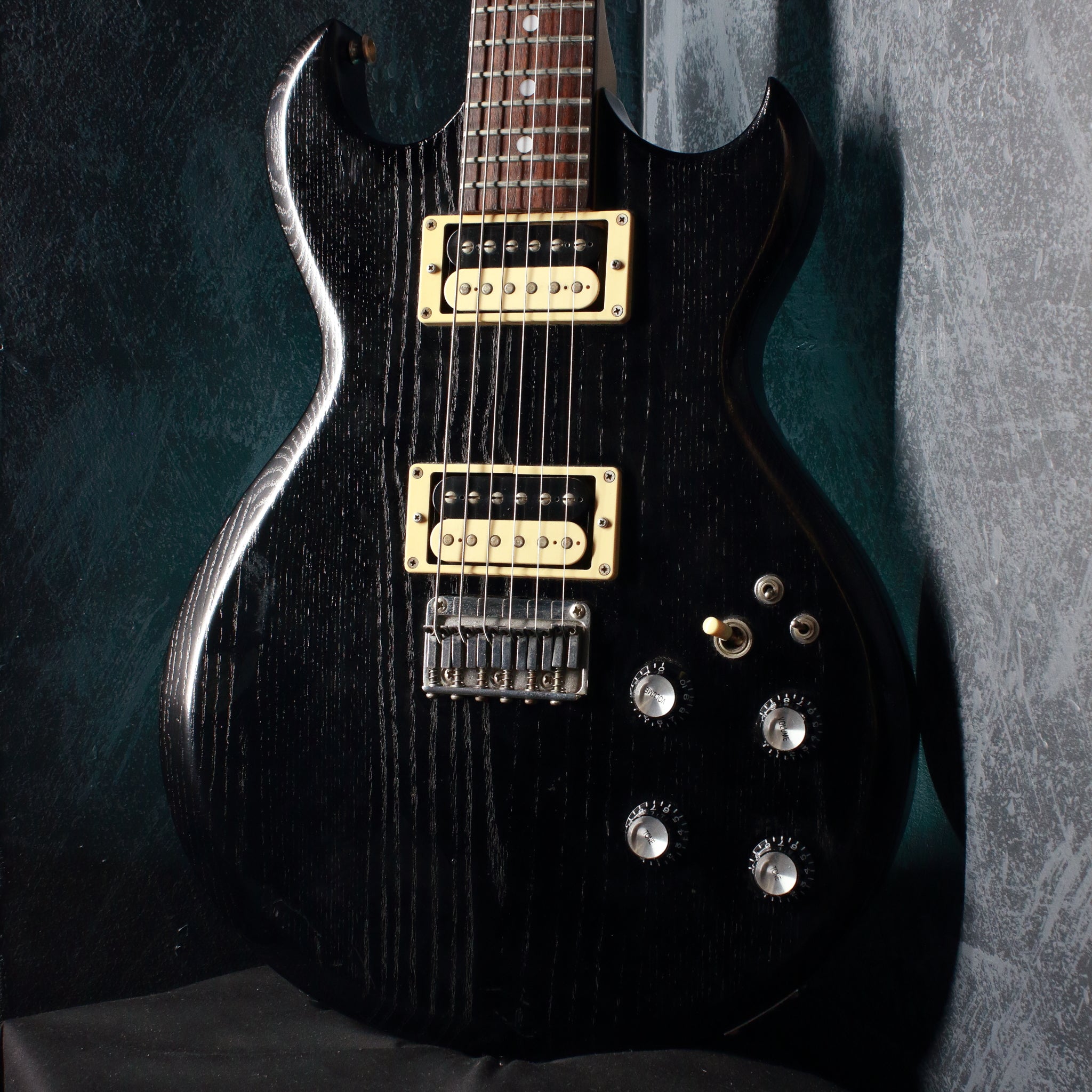 Aria Pro II Cardinal Series CS-350 TV Black 1982 – Topshelf
