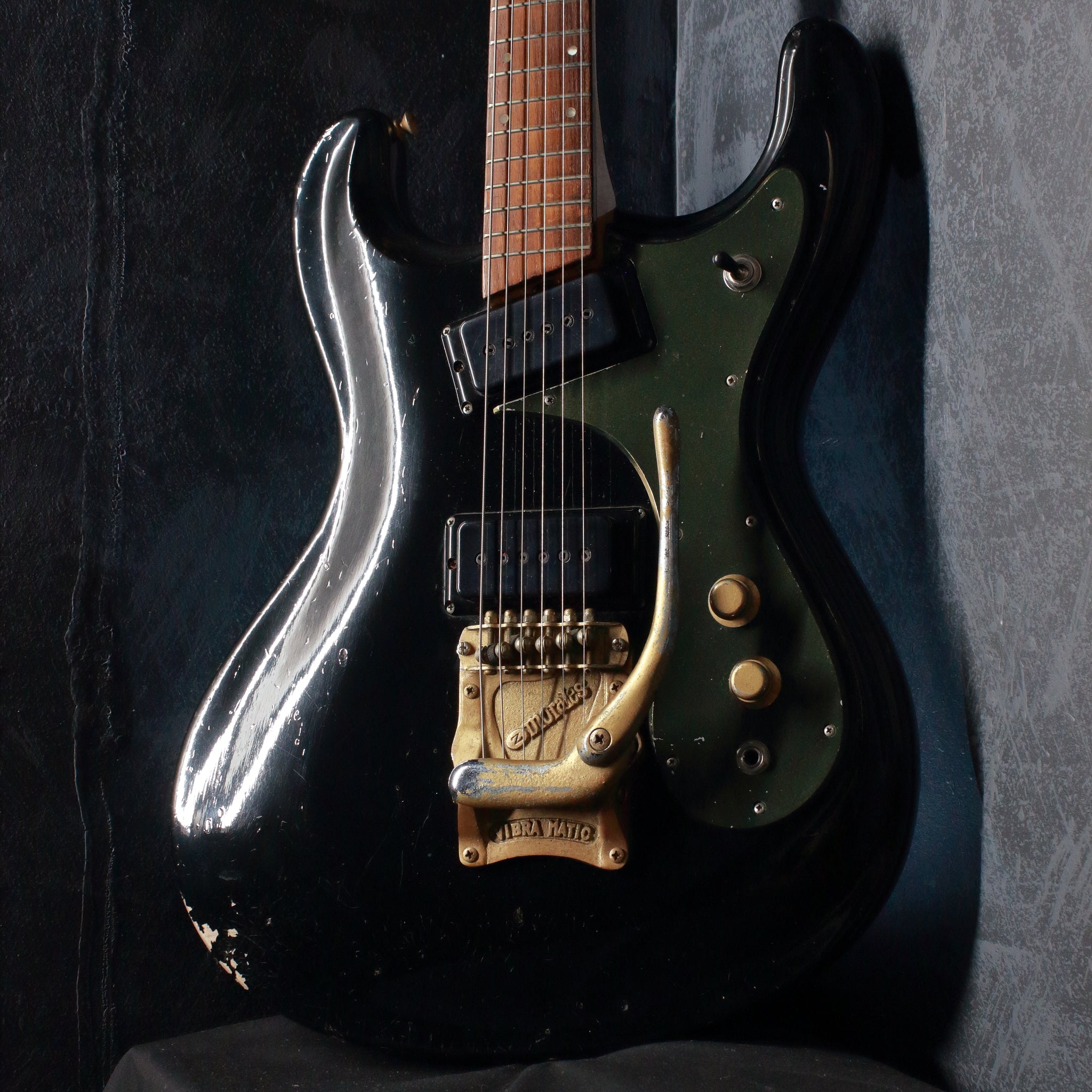 Morales ZES-300 Black 1968 – Topshelf Instruments