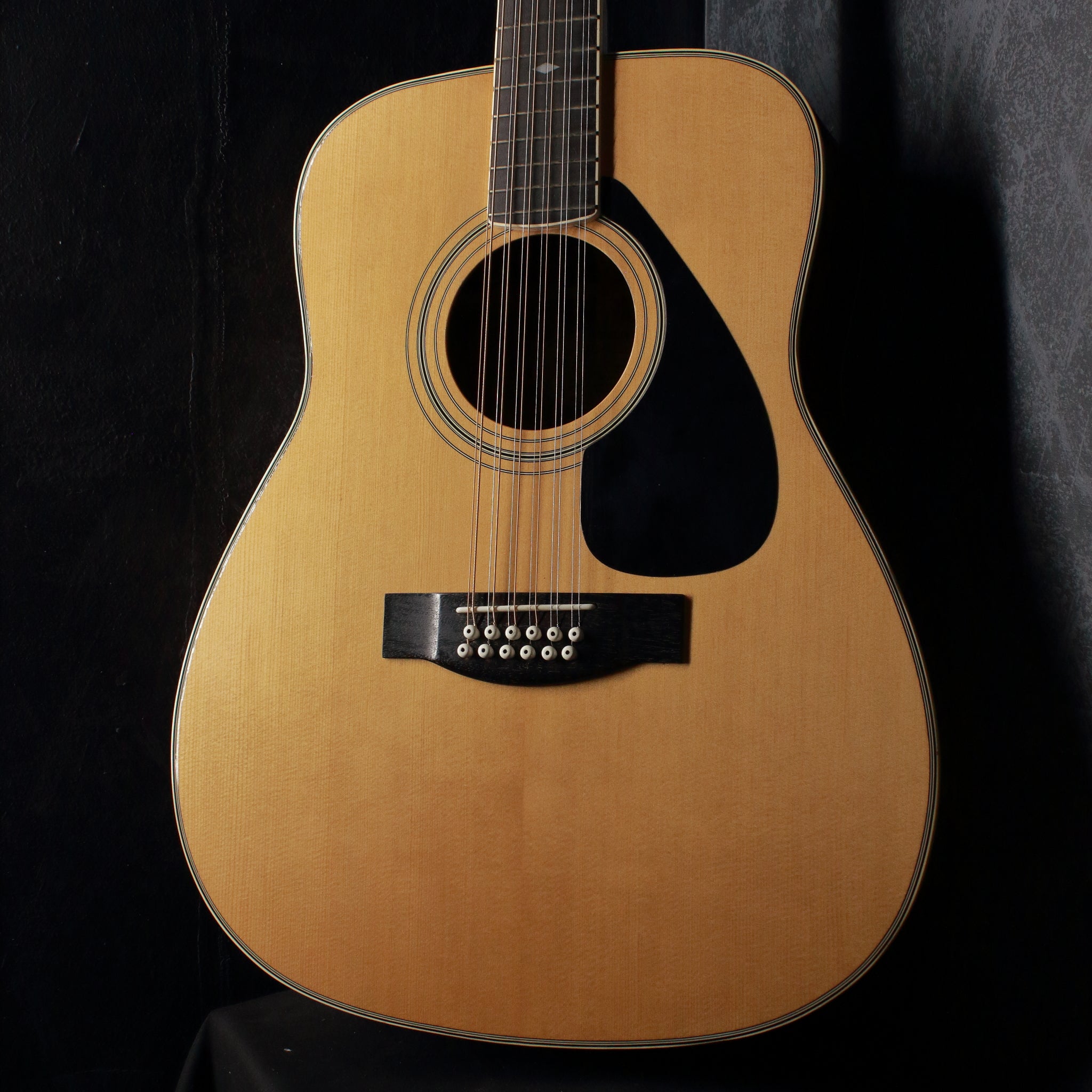 Yamaha fg on sale 512 ii