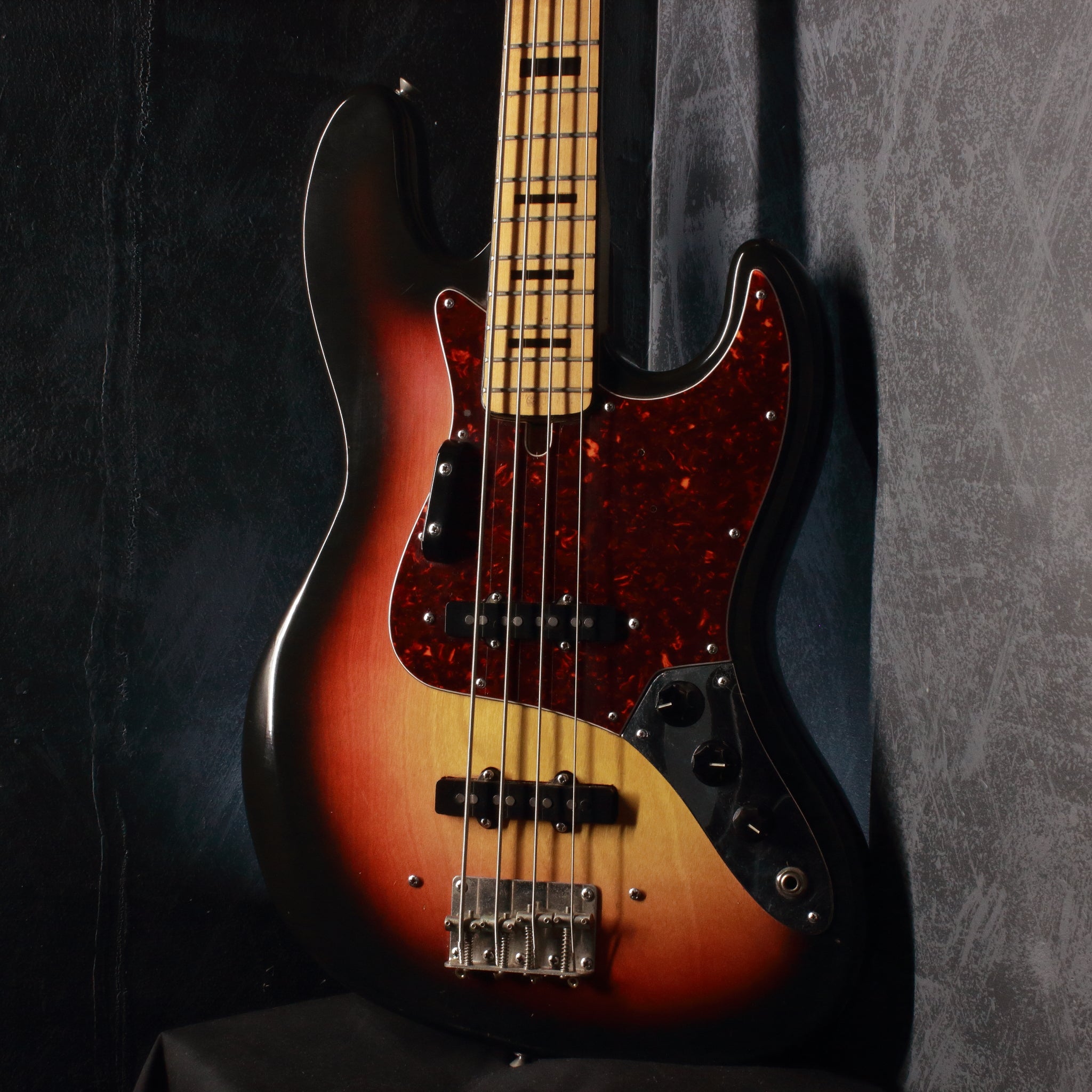 Greco JB500S Electric Bass Sunburst 1974 – Topshelf Instruments