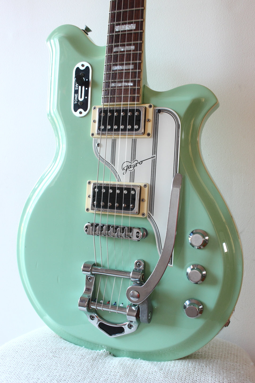 Jayro Newport JNG800B Surf Green – Topshelf Instruments