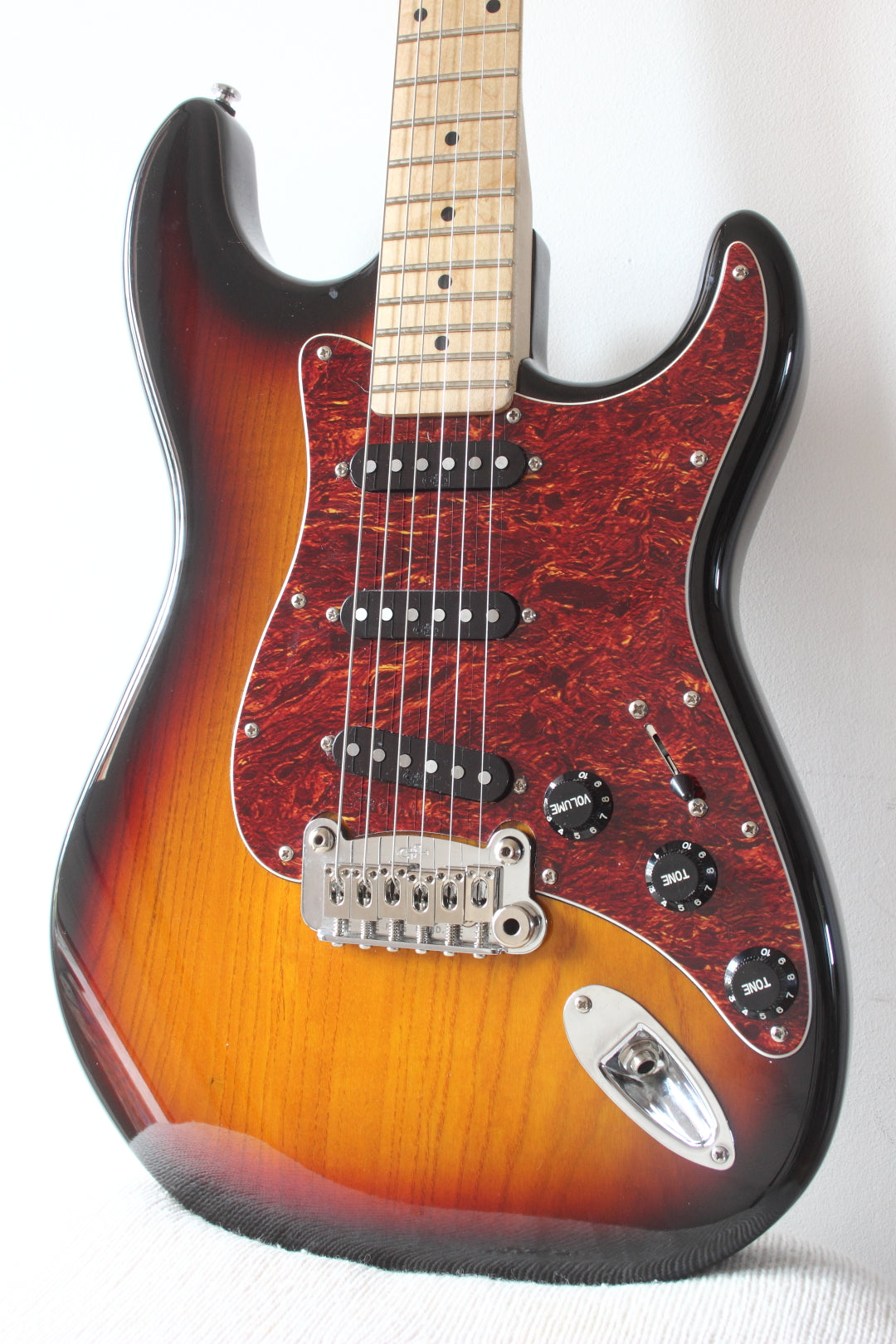 G&l legacy on sale tribute stratocaster