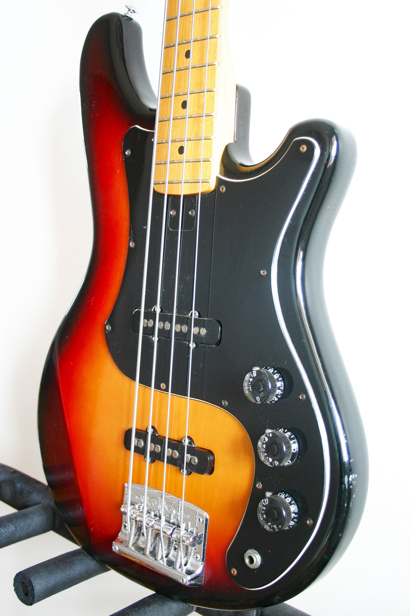 Used Yamaha SB600 Super Bass Sunburst 1978 – Topshelf Instruments