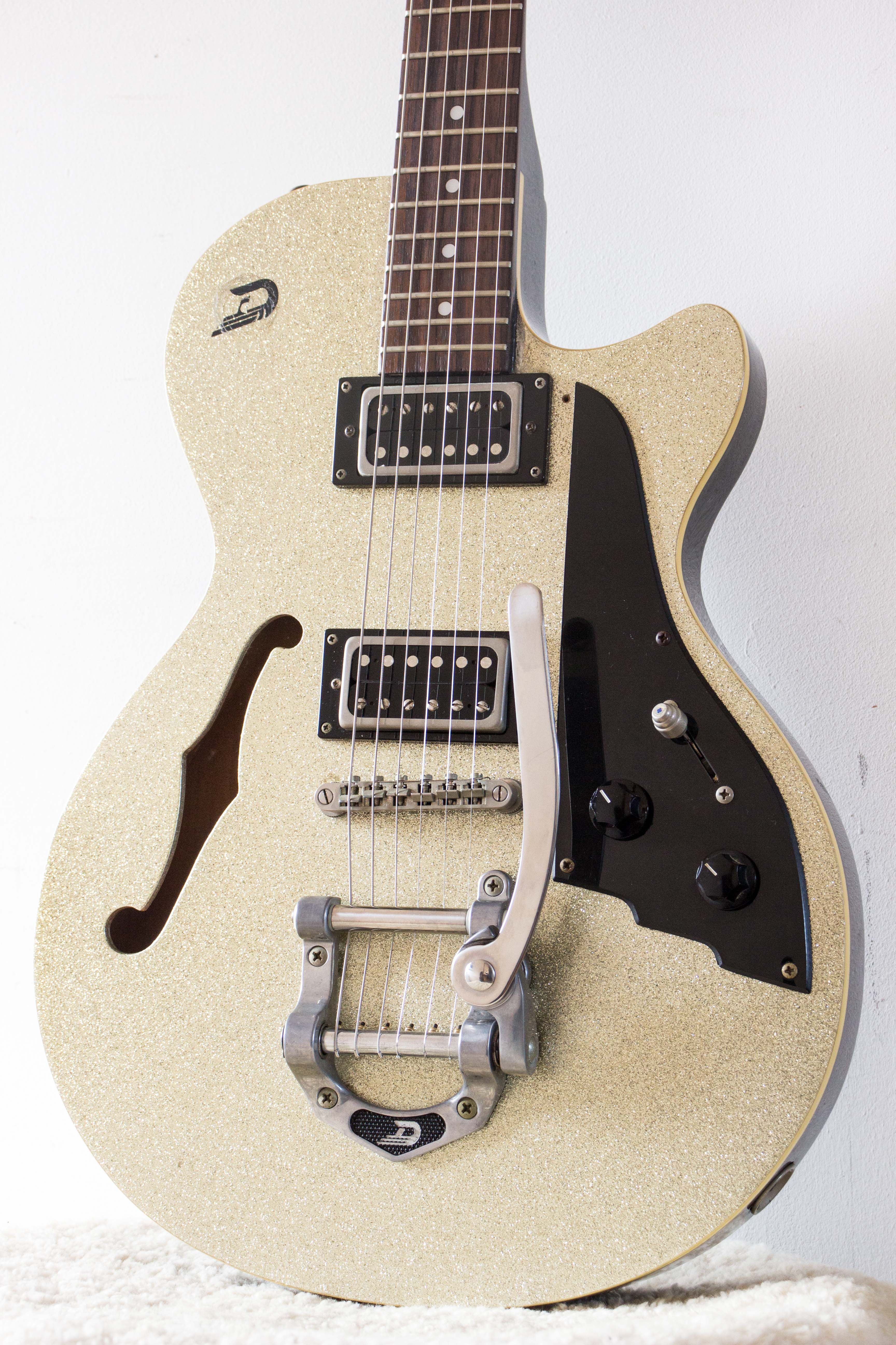 Duesenberg Starplayer DJP-SP Silver Sparkle 2002 – Topshelf Duesenberg Starplayer DJP-SP Silver Sparkle 2002 – Topshelf