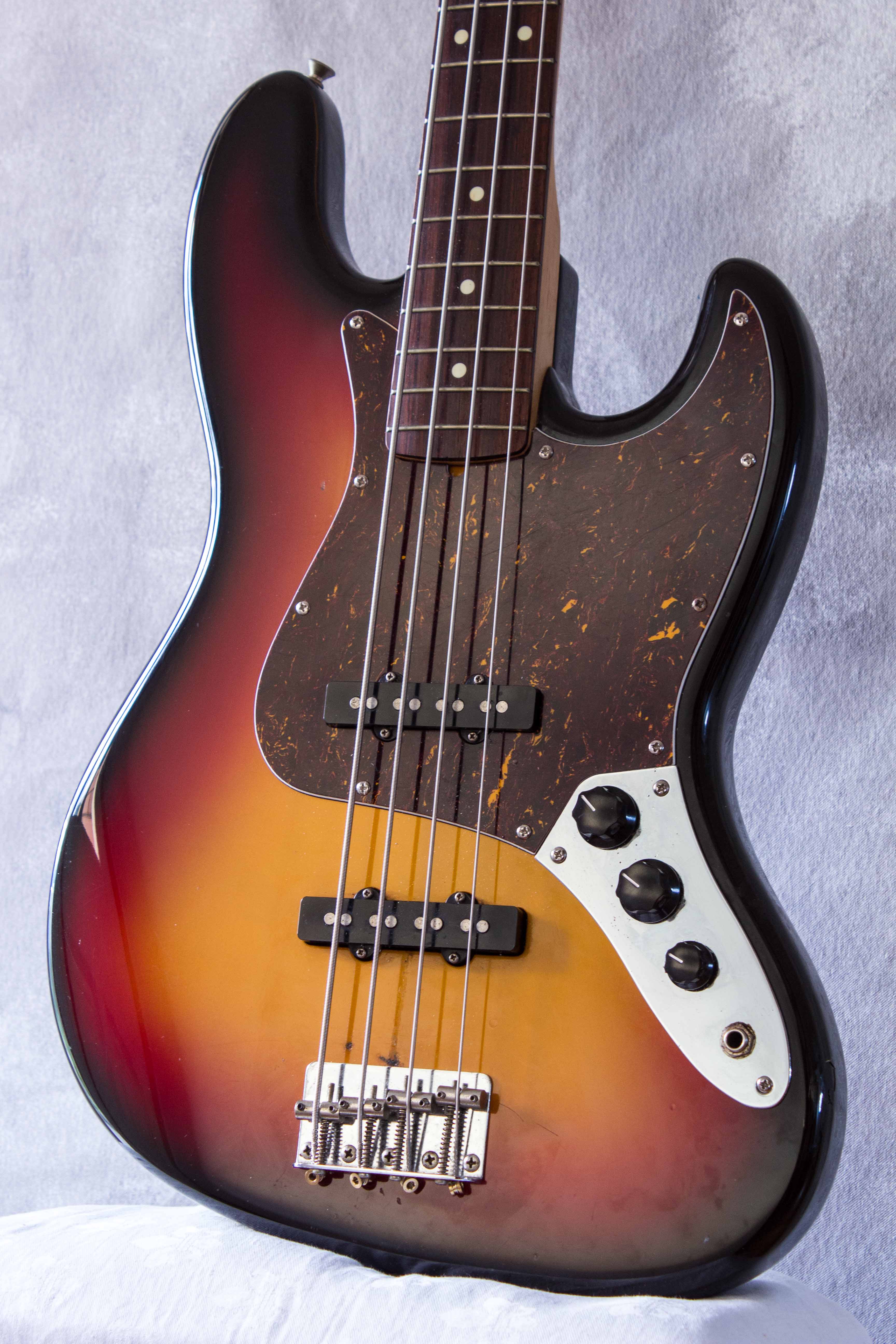 Squier MIJ Silver Series Jazz Bass SJB36 Sunburst 1994 – Topshelf