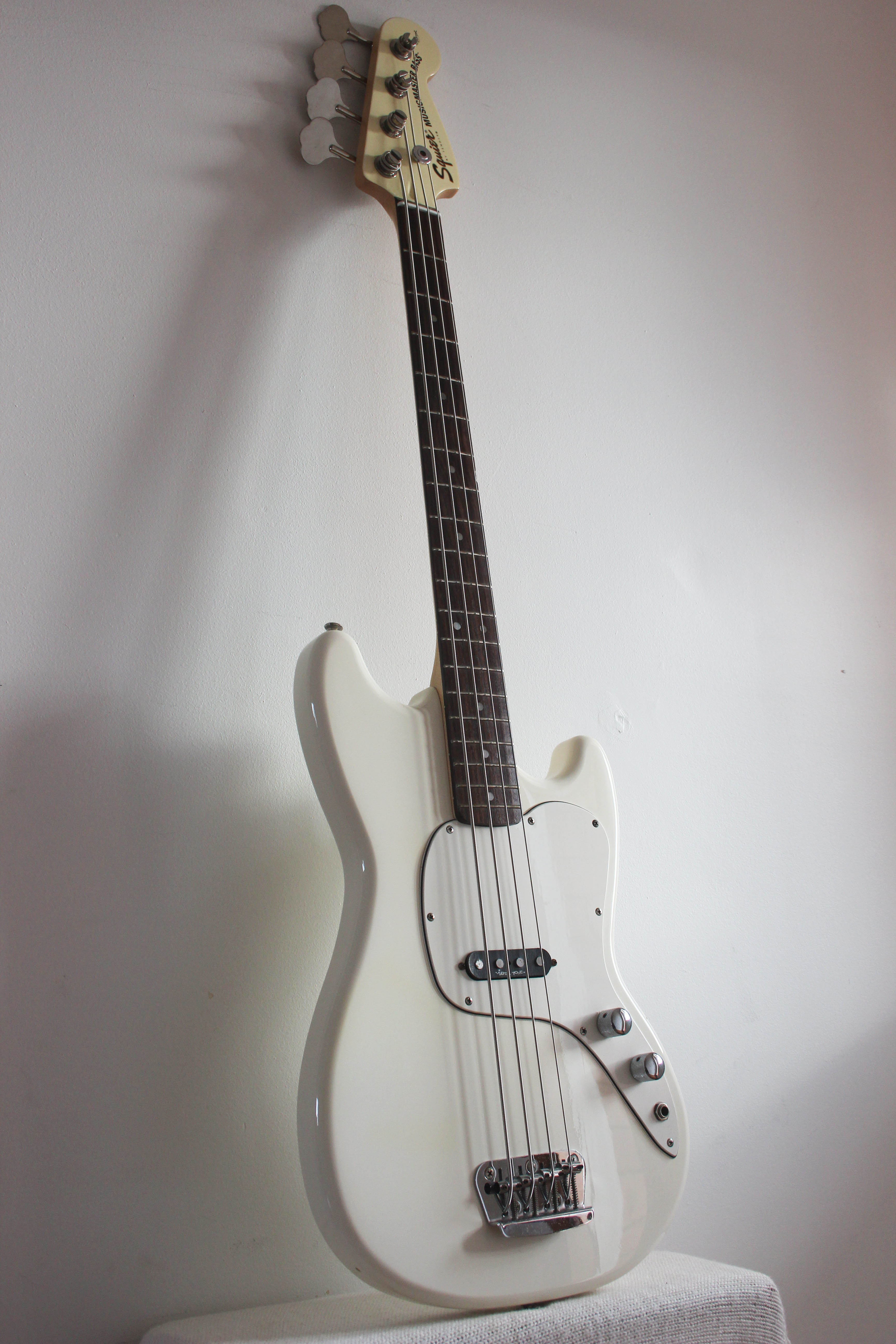(SOLD) Used Squier Vista Series Musicmaster Bass Vintage White