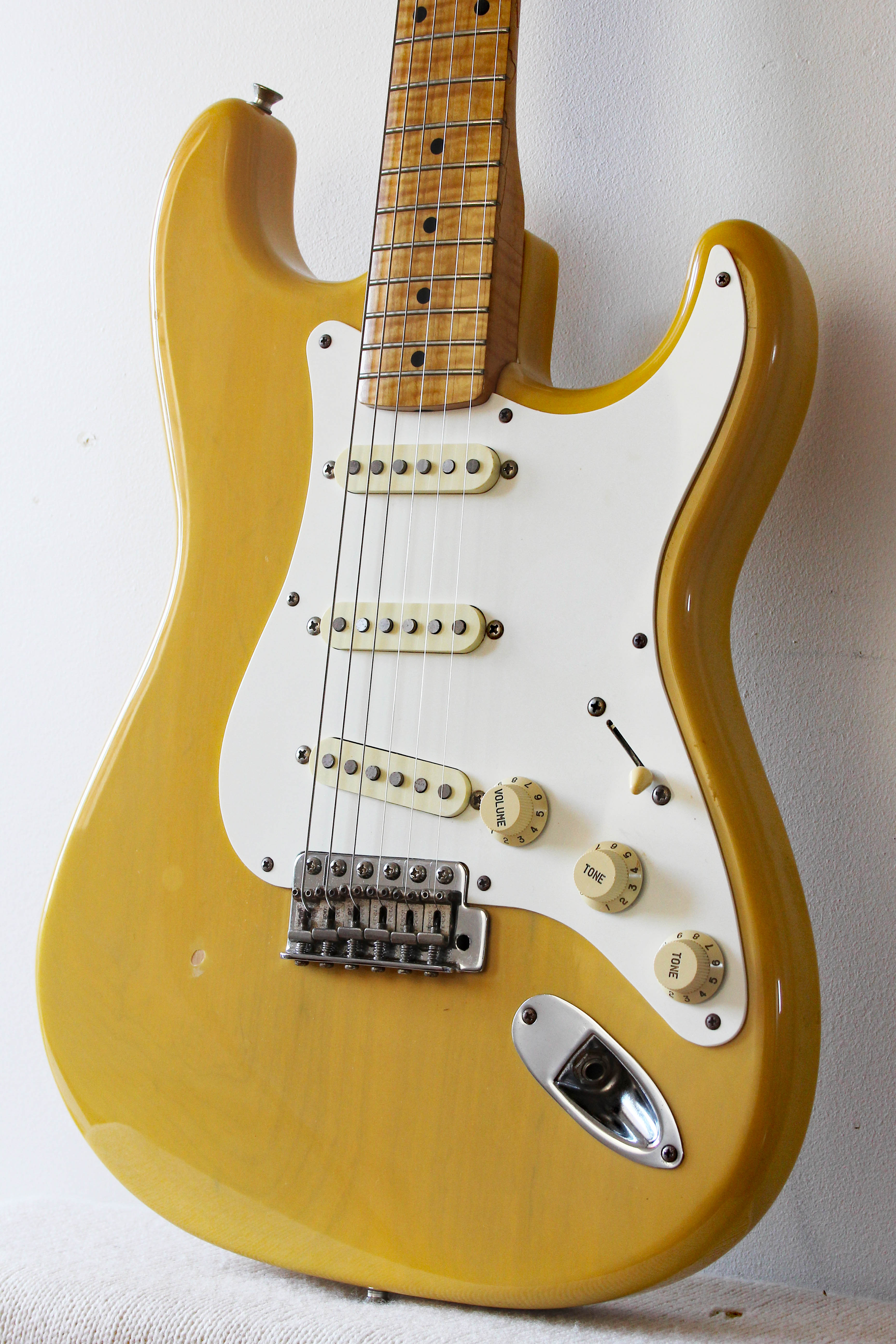 Butterscotch strat store