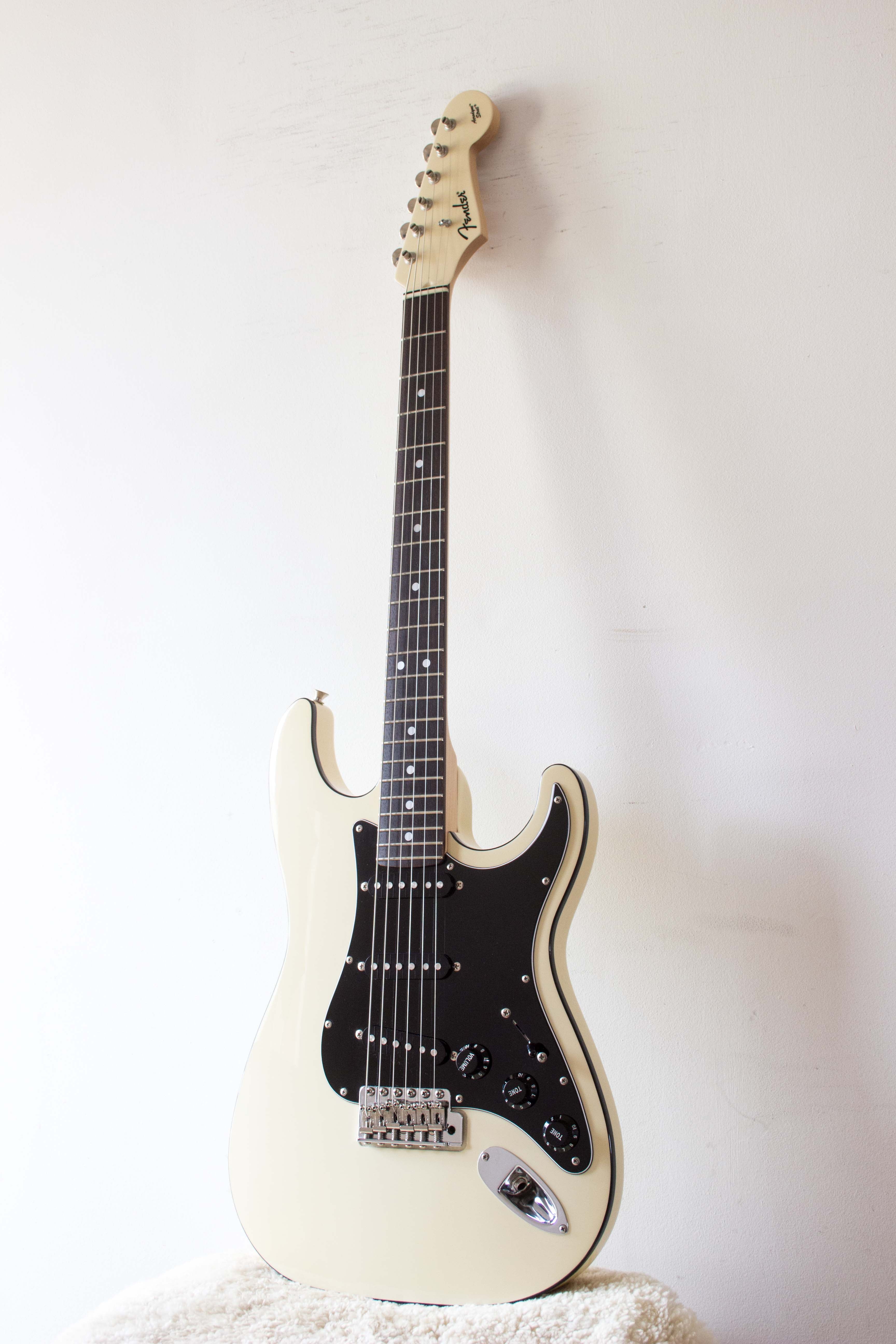 Fender Japan Aerodyne Stratocaster Medium Scale AST-M Vintage 