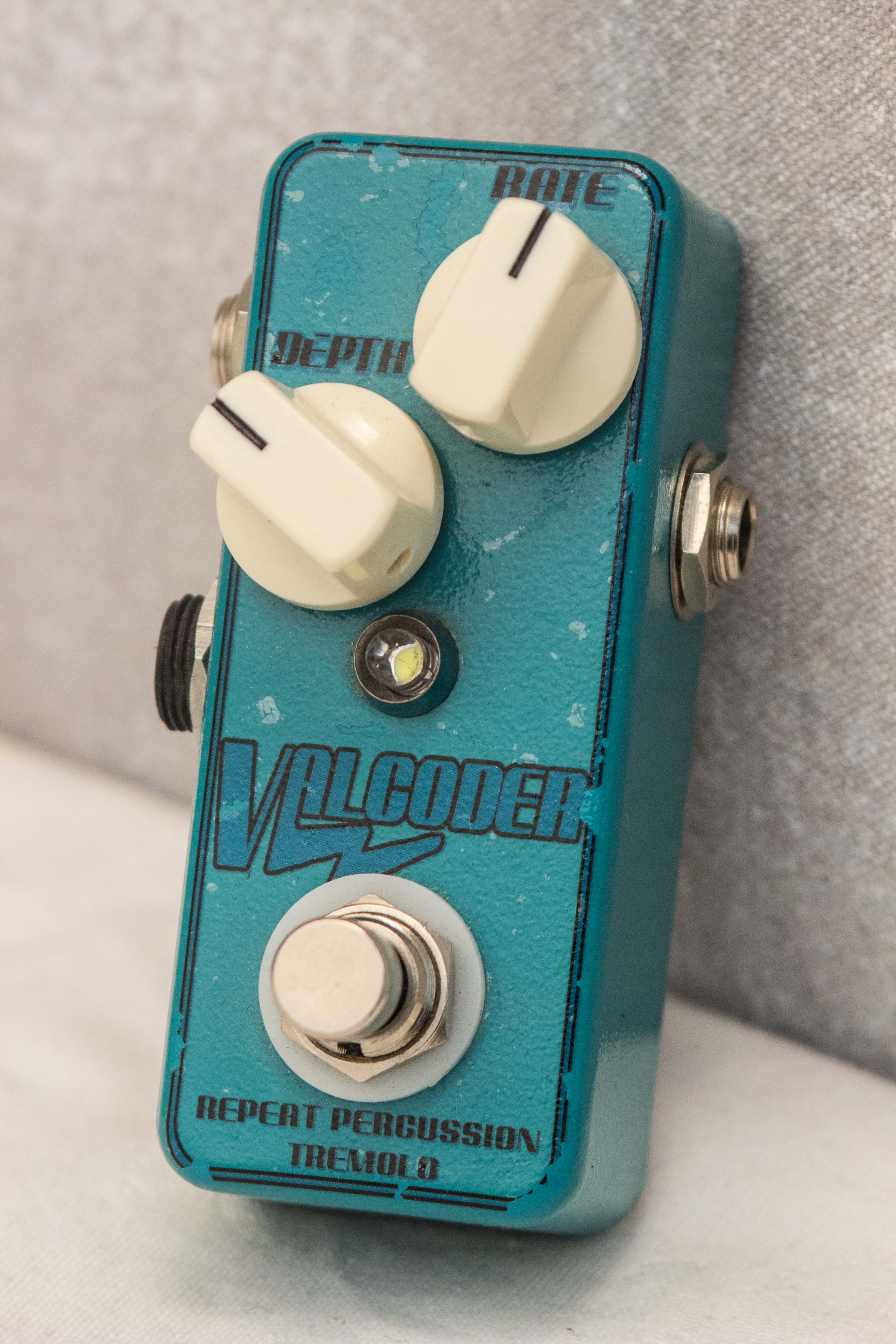 mini tremolo pedal Catalinbread Valcoder Tremolo Mini Pedal – Topshelf Instruments