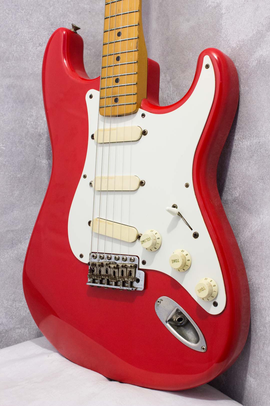 Fender Japan '54 Stratocaster ST54-85LS Fiesta Red 1988 Fender Japan '54 Stratocaster ST54-85LS Fiesta Red 1988